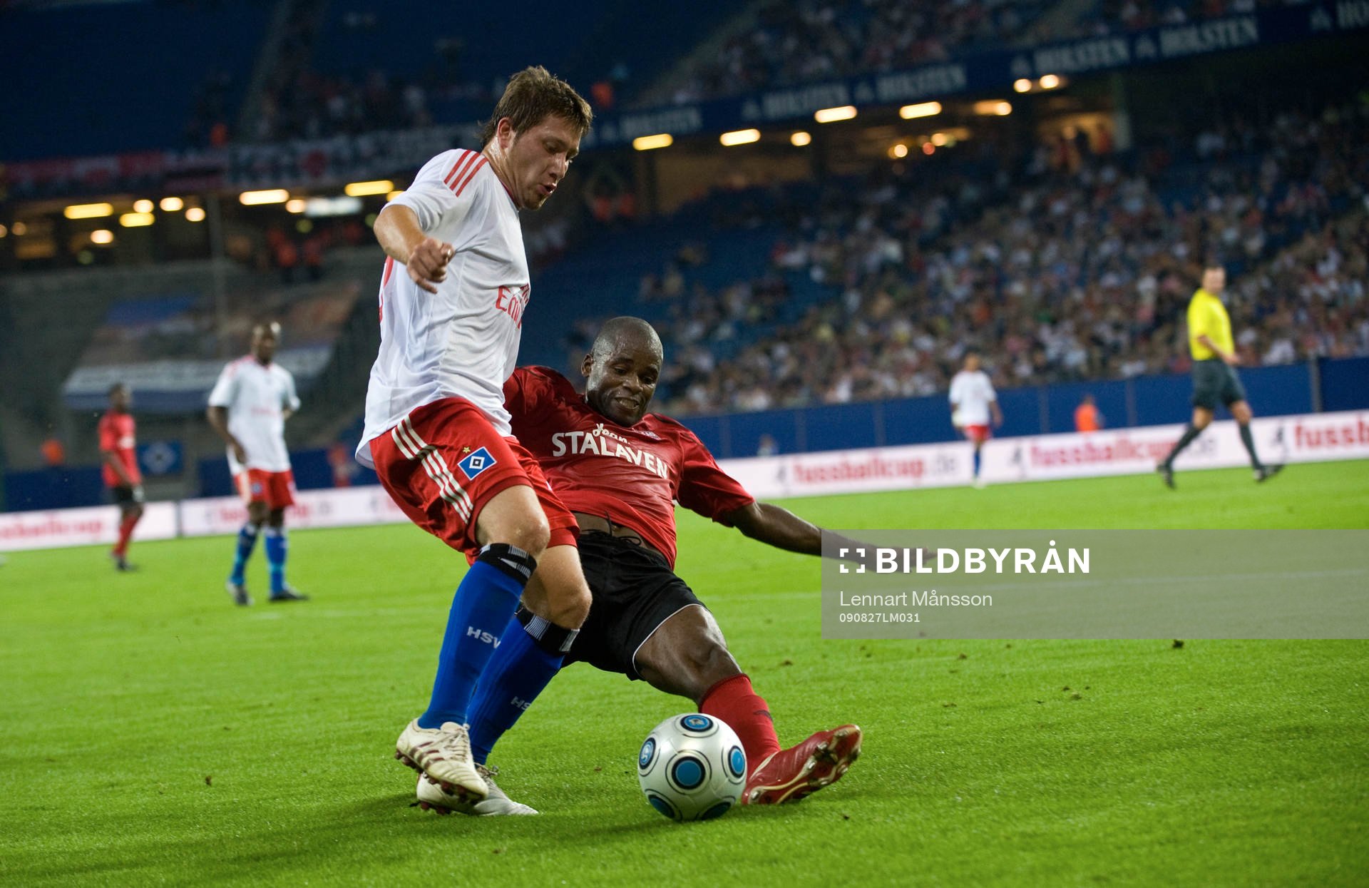Tunay Torun, Hamburg. Tackling, glidtackling