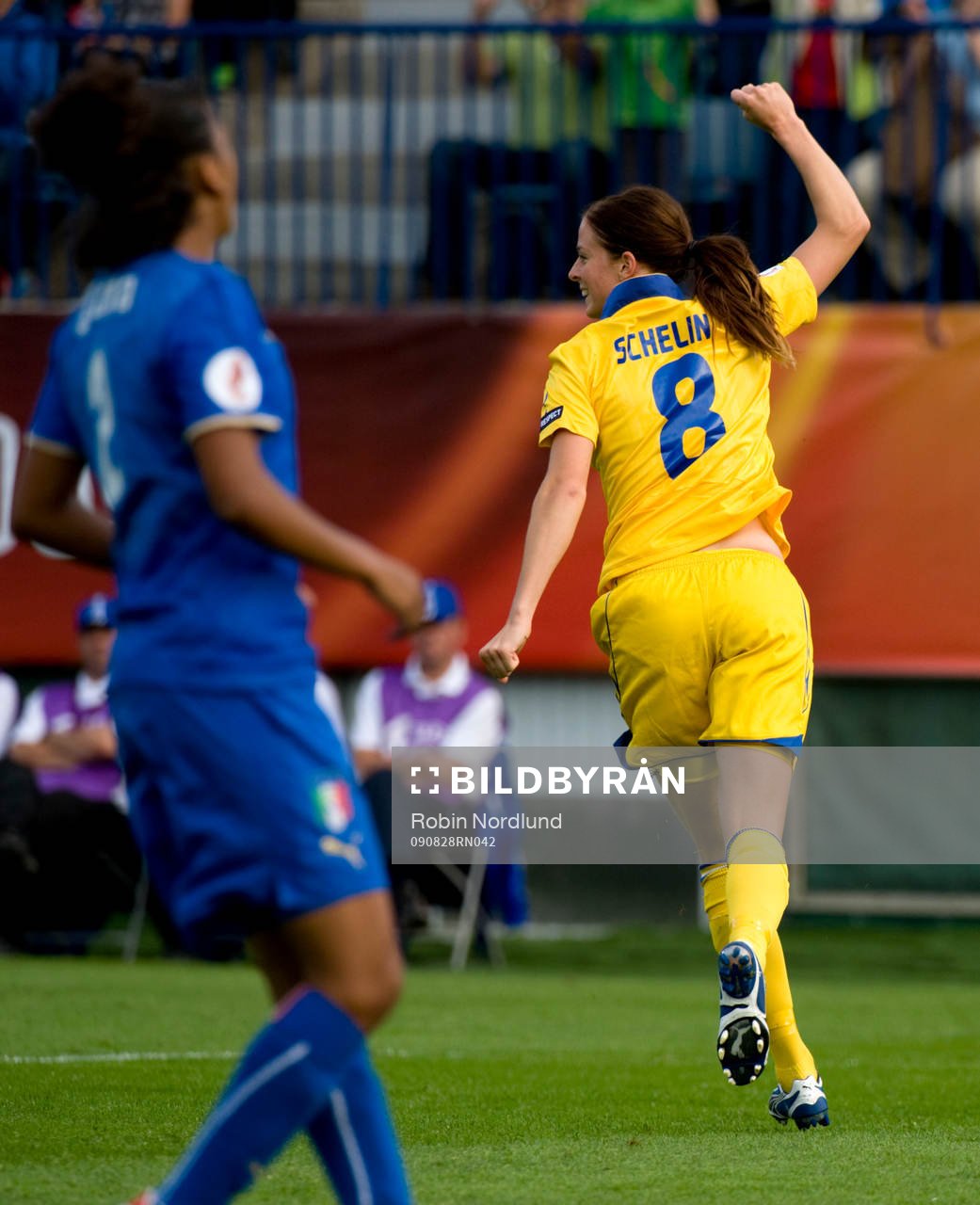 Lotta Schelin, Sverige 0-1 jubel