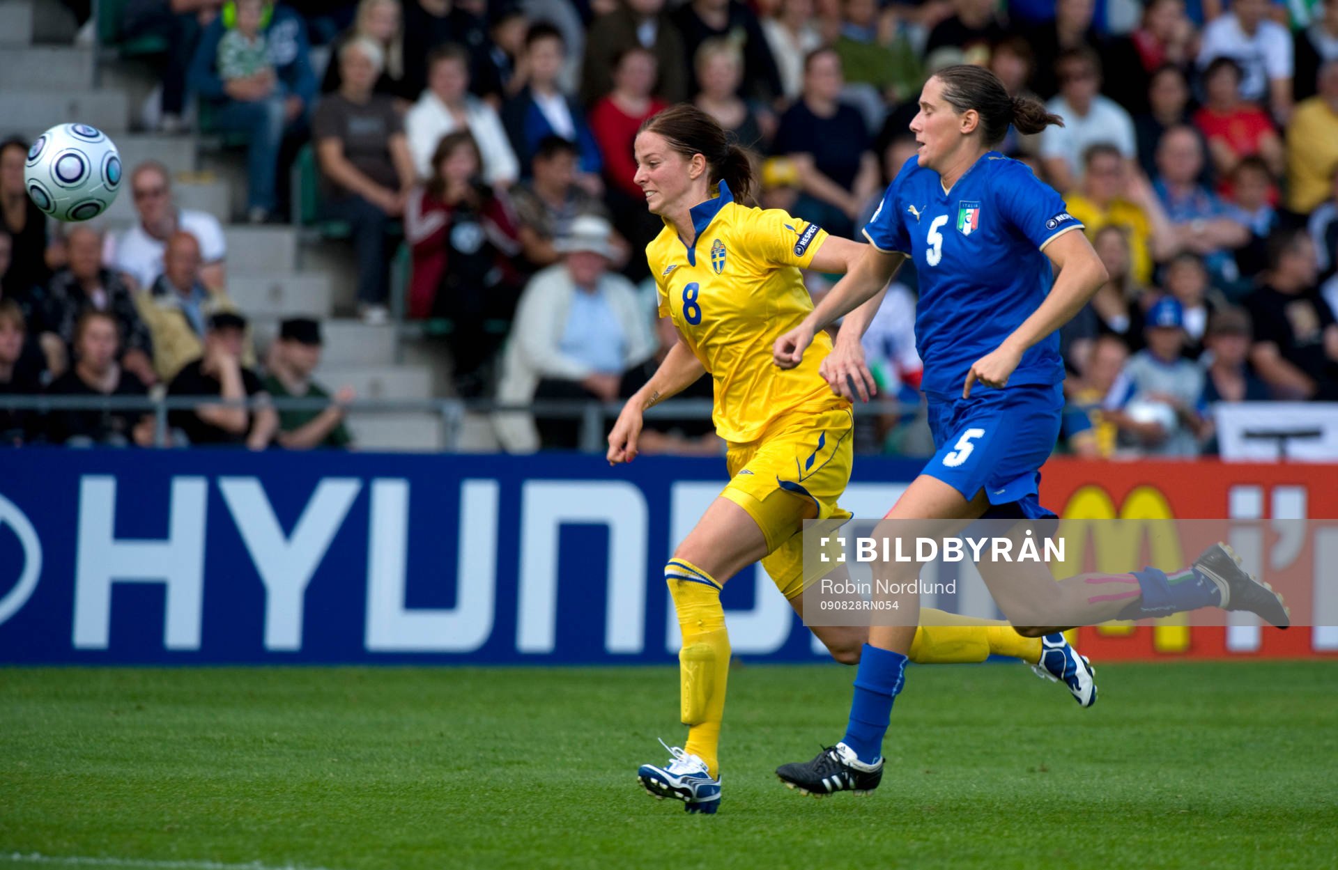 Lotta Schelin, Sverige mot Elisabetta Tona, Italien
