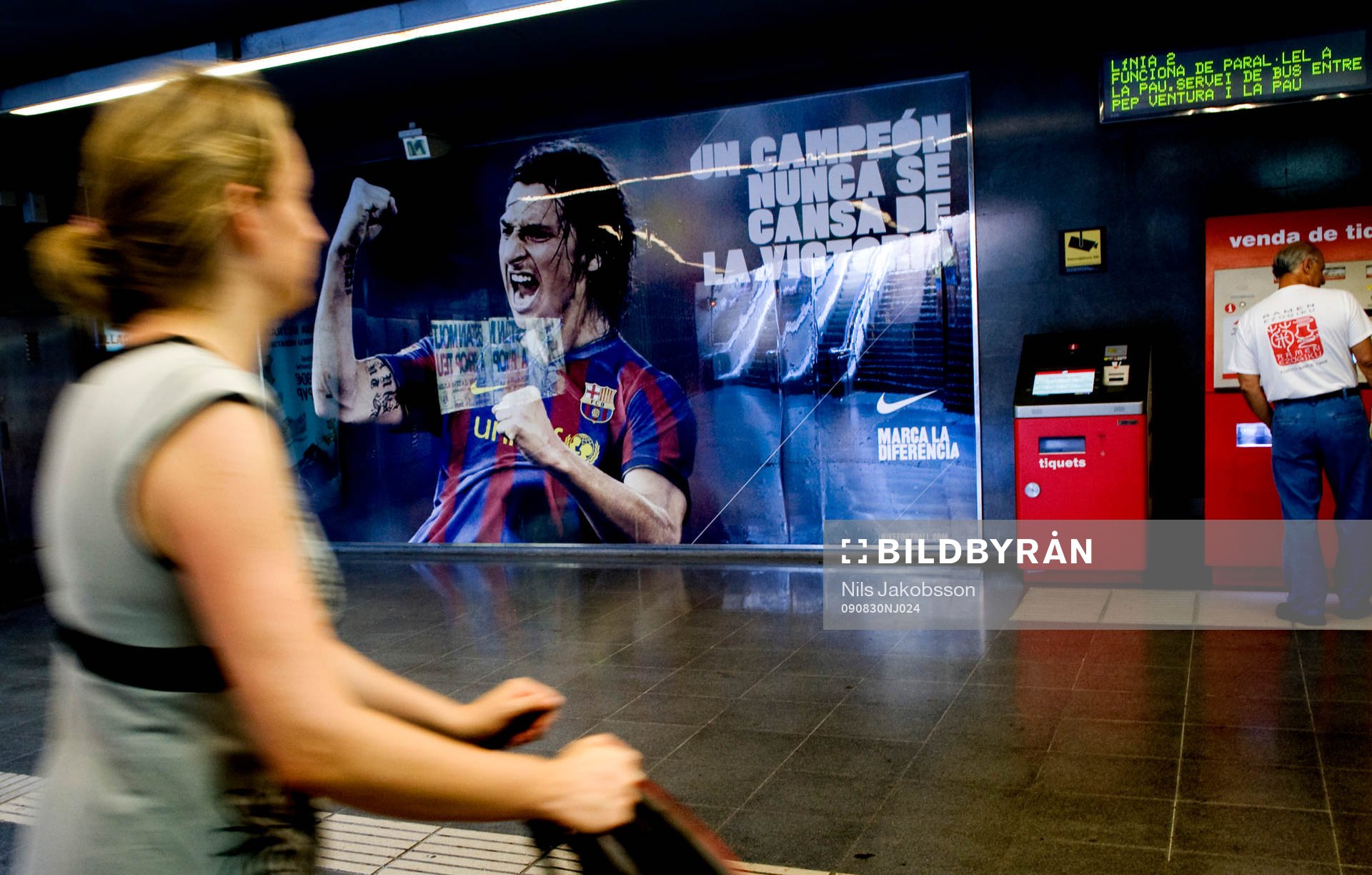 Zlatan Ibrahimovic på en affisch i stan