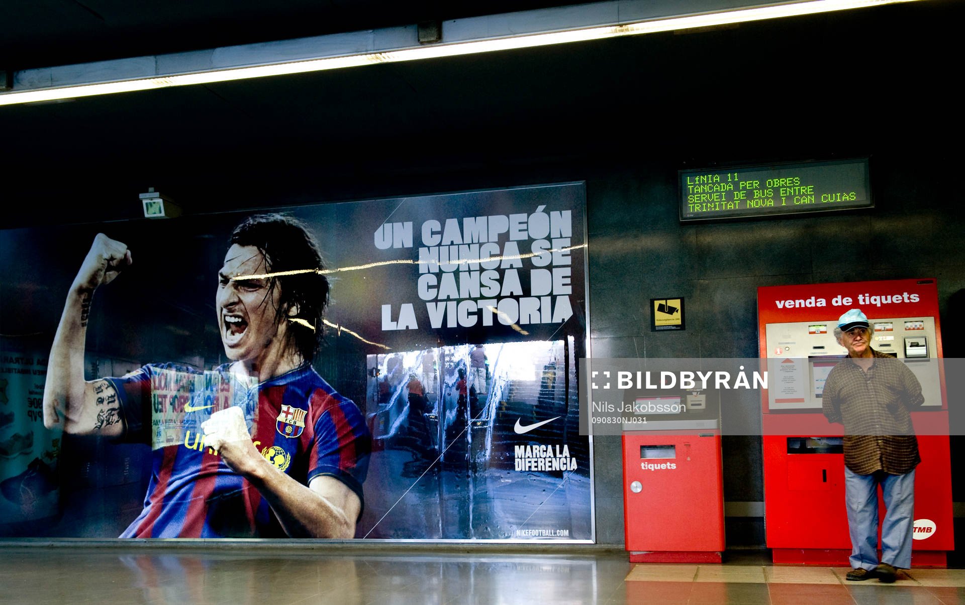Zlatan Ibrahimovic på en affisch i stan