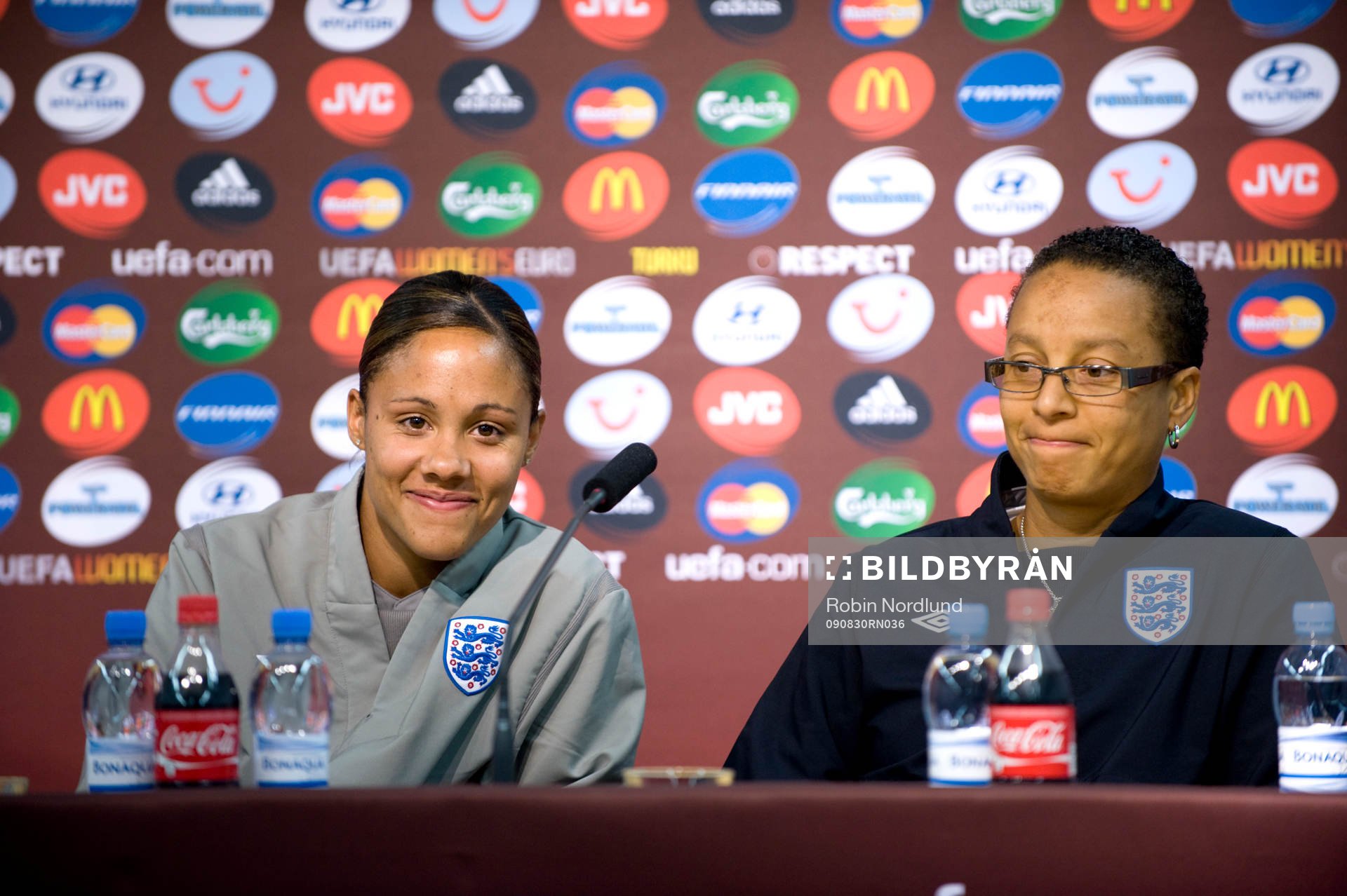 Alex Scott och Hope Powell, Förbundskapten