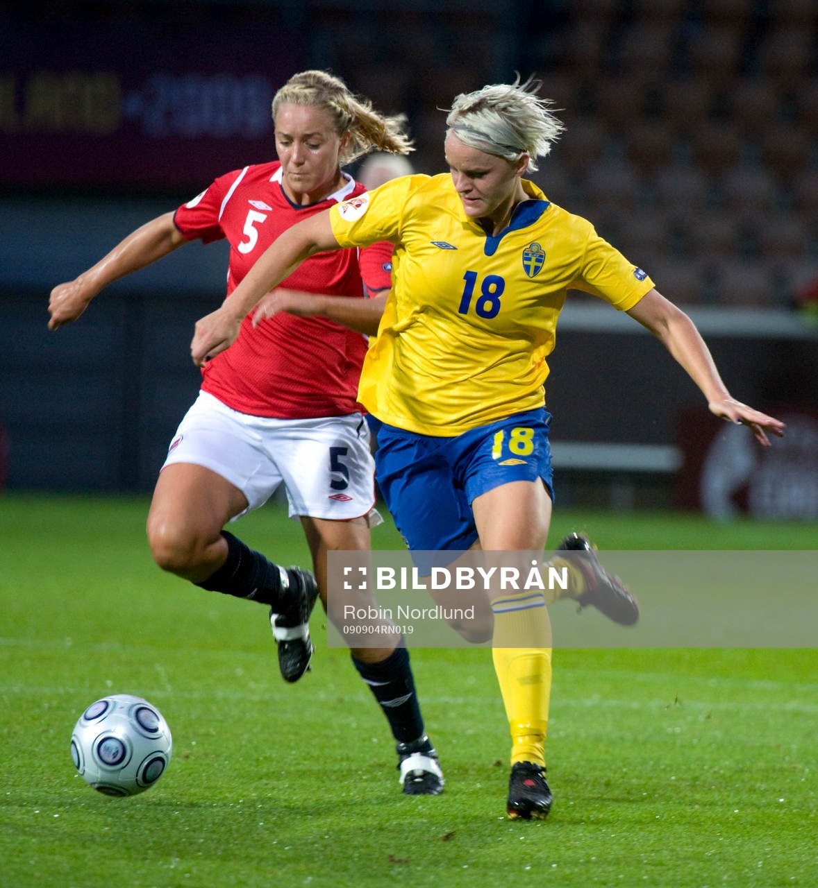  Nilla Fischer, Sverige mot Anneli Giske, Norge