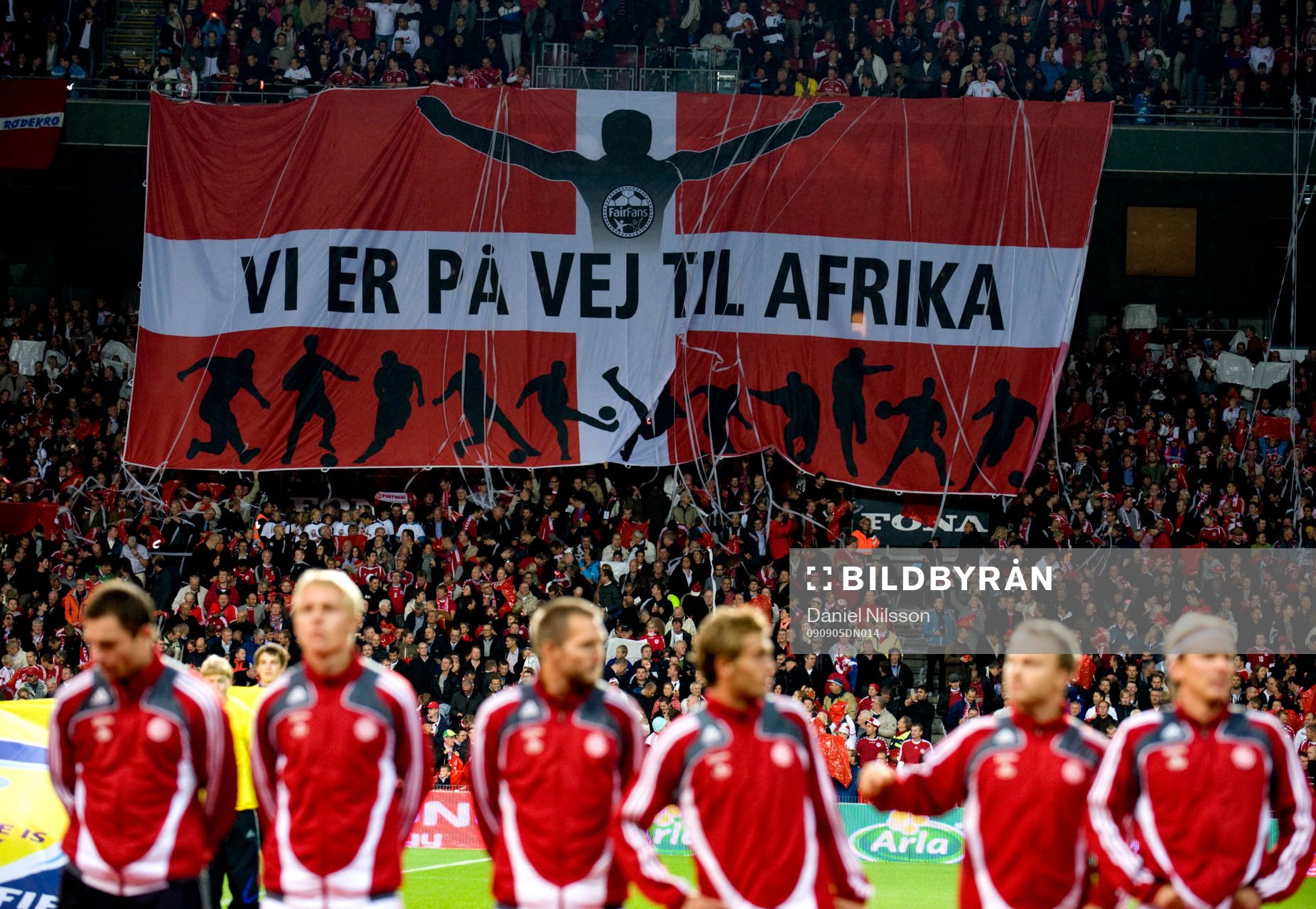 Danmark hade en banderoll innan matchen Vi är på väg