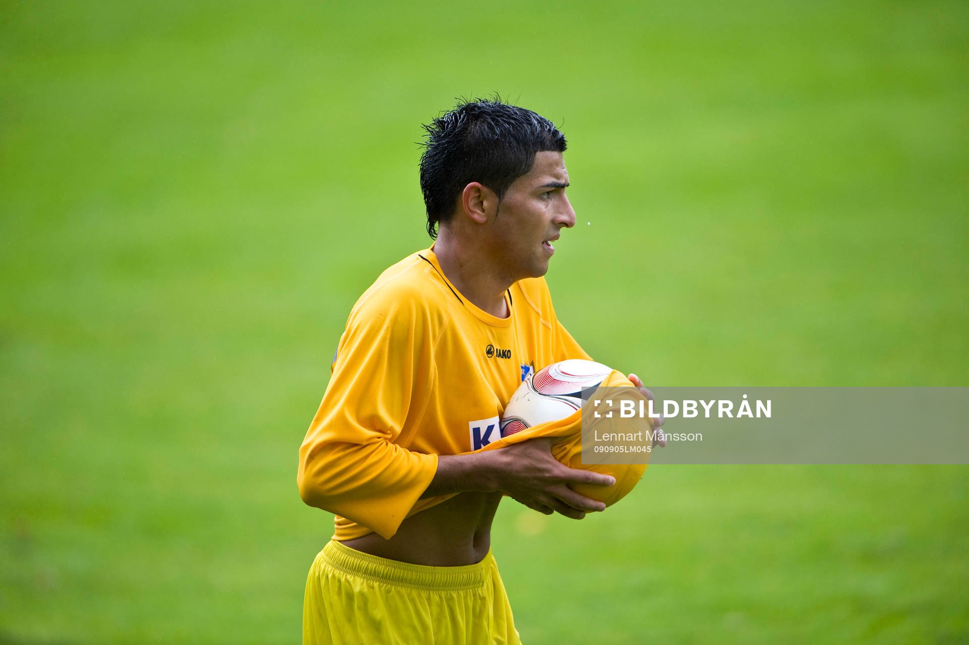Mustafa Arezoo