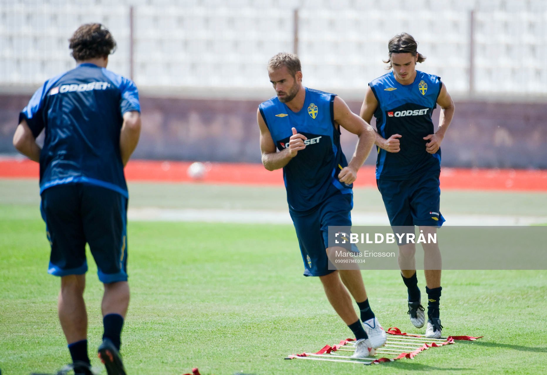 Olof Mellberg, och Mikael Lustig