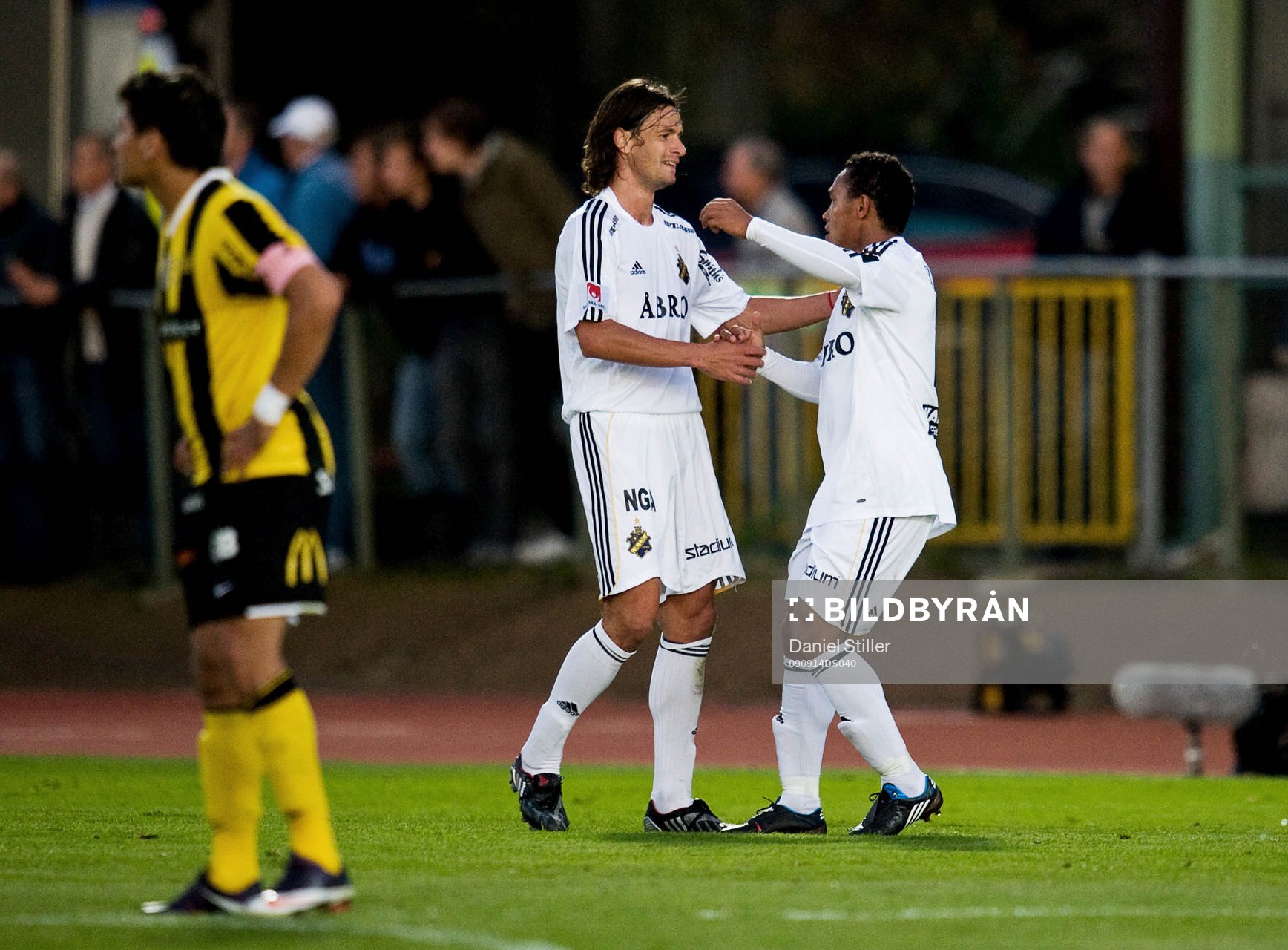 Iván Obolo och Antonio Flavio, AIK, jubel
