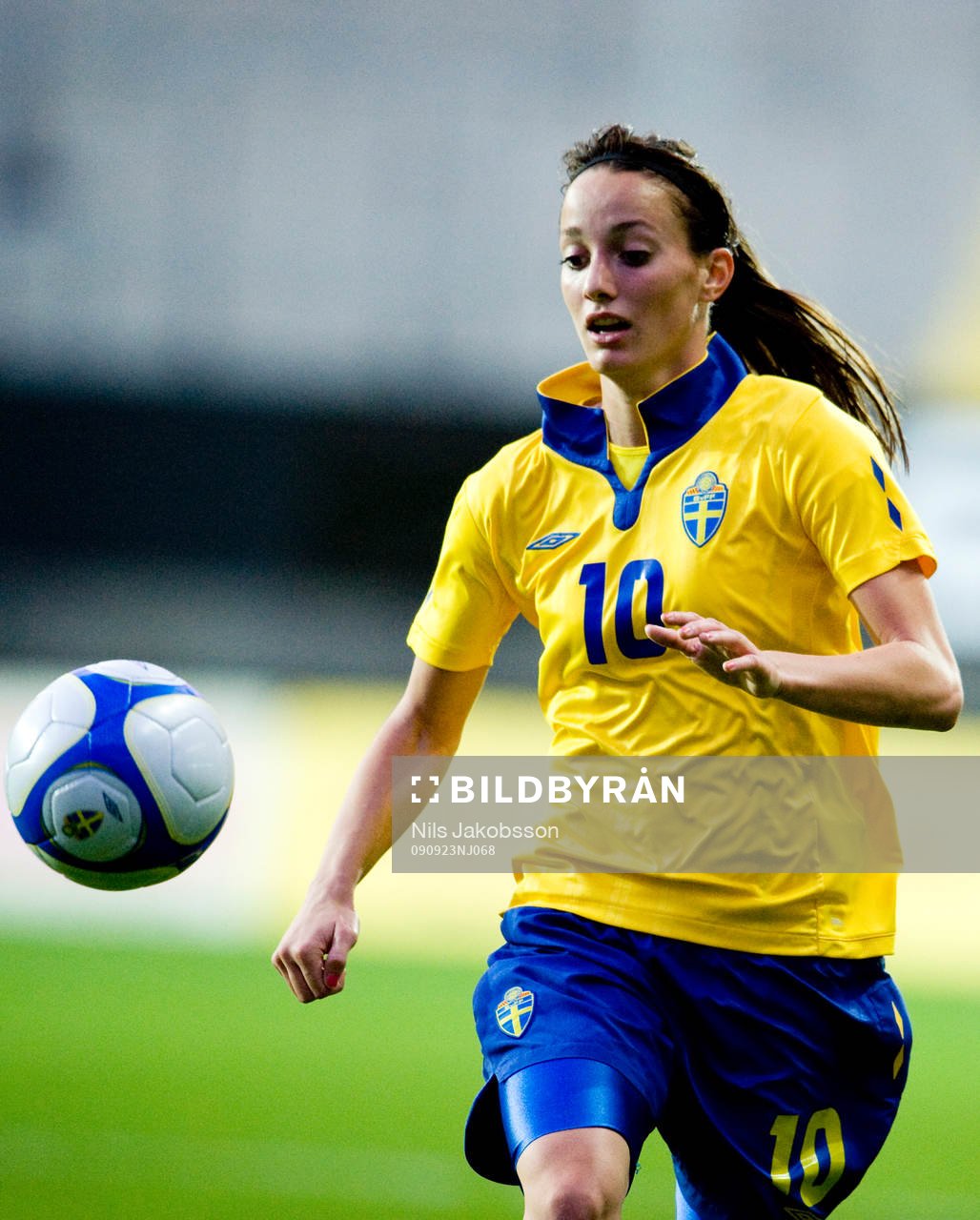 Kosovare Asllani, Sverige