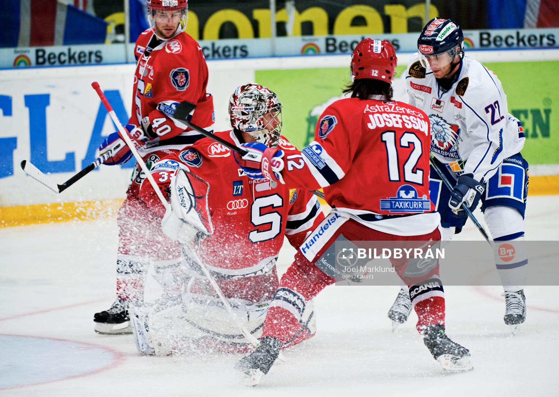 Björn Bjurling, målvakt, Södertälje, stoppar ett läge