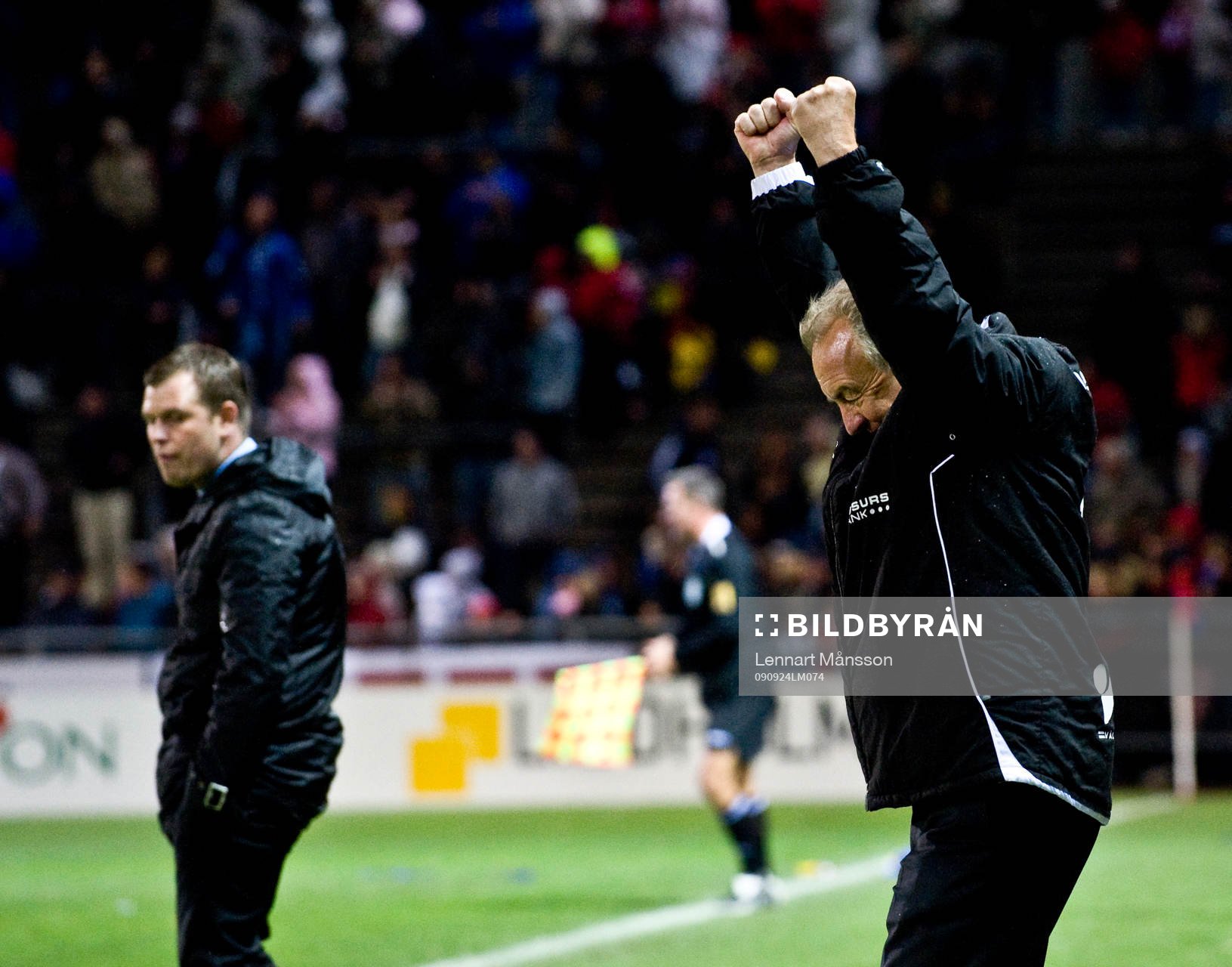 Bo Nilsson, tränare, glädje, jubel. Mikael Stahre, depp i