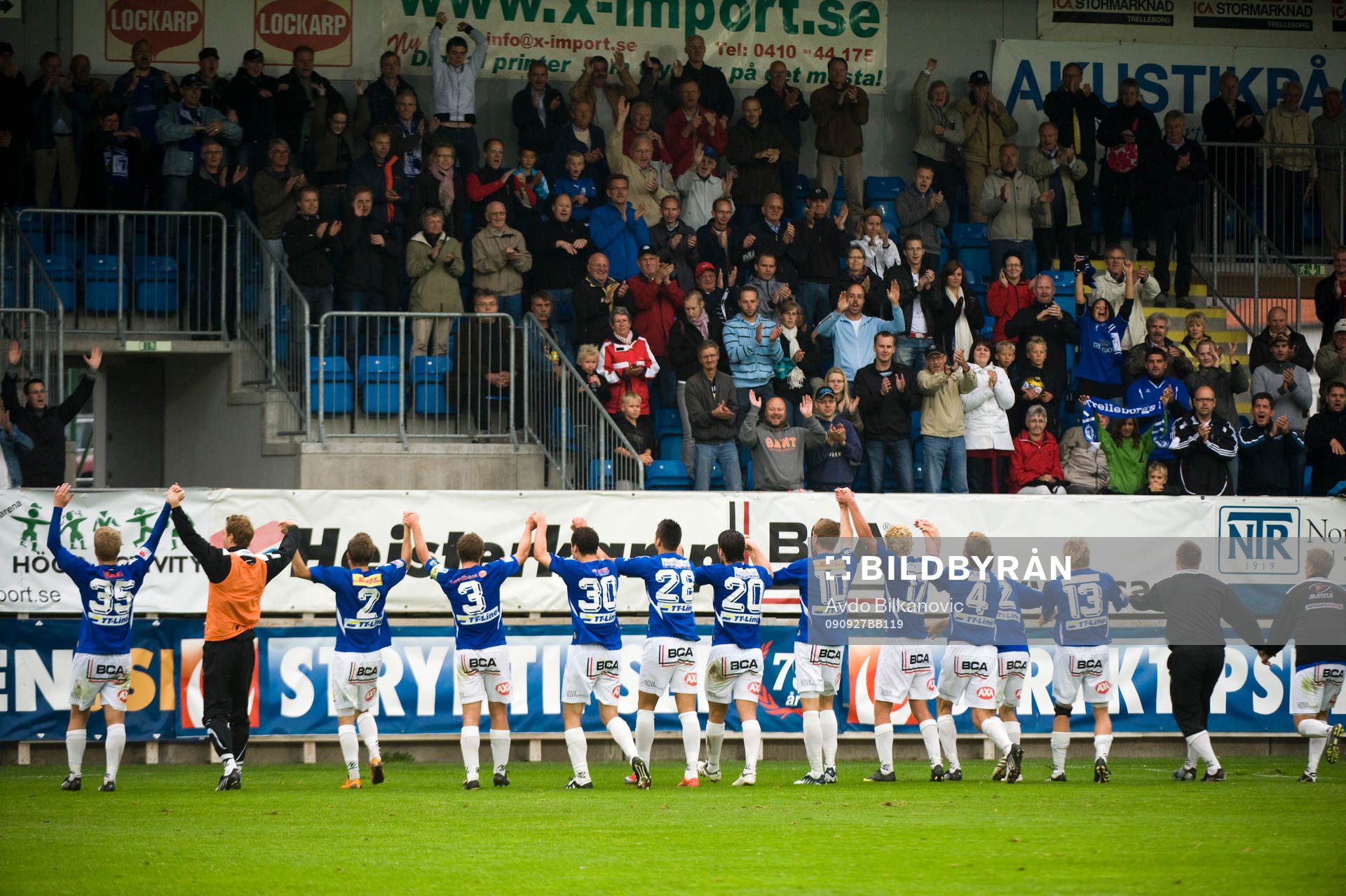 Trelleborg, spelare tackar publiken för stöd, jubel