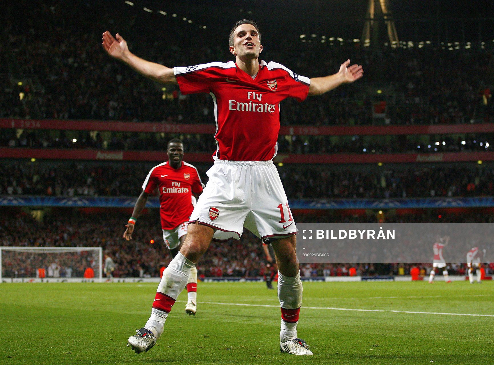  Robin Van Persie, glädje och jubel över första målet för Arsenal.