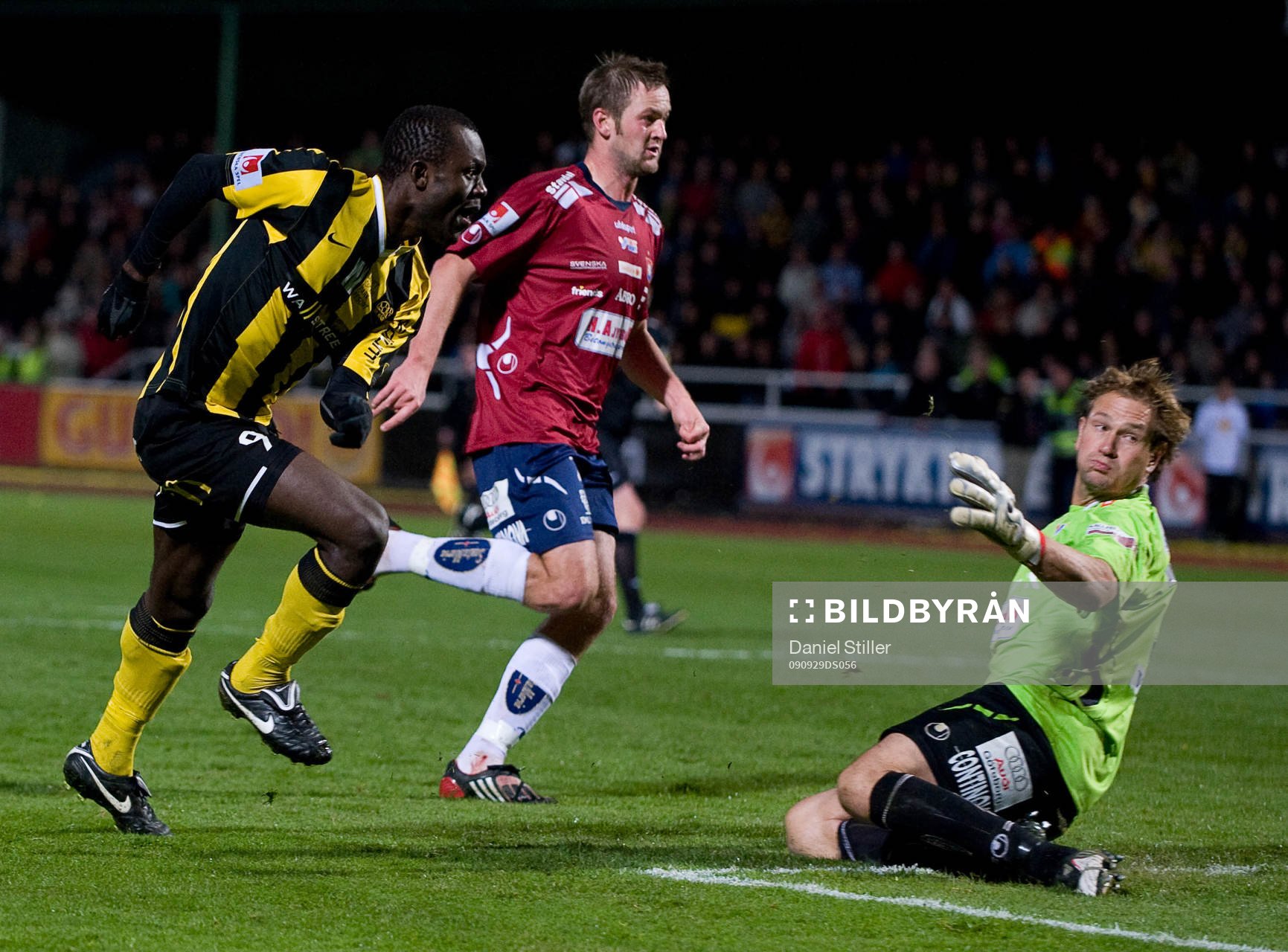 John Chibuike, Häcken, gör 1-0. Bengt Andersson, målvakt