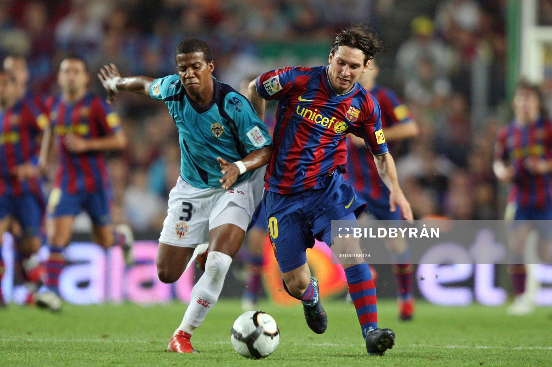 Kalu Uche, Almeria och Lionel Messi, Barcelona