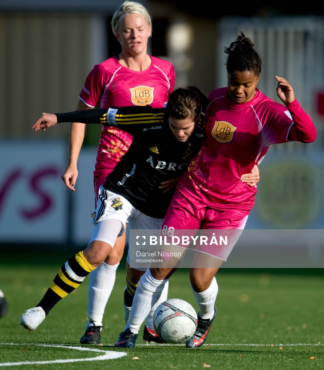 Renata Costa och Nilla Fischer, Ldb och Hanna Folkesson, AIK