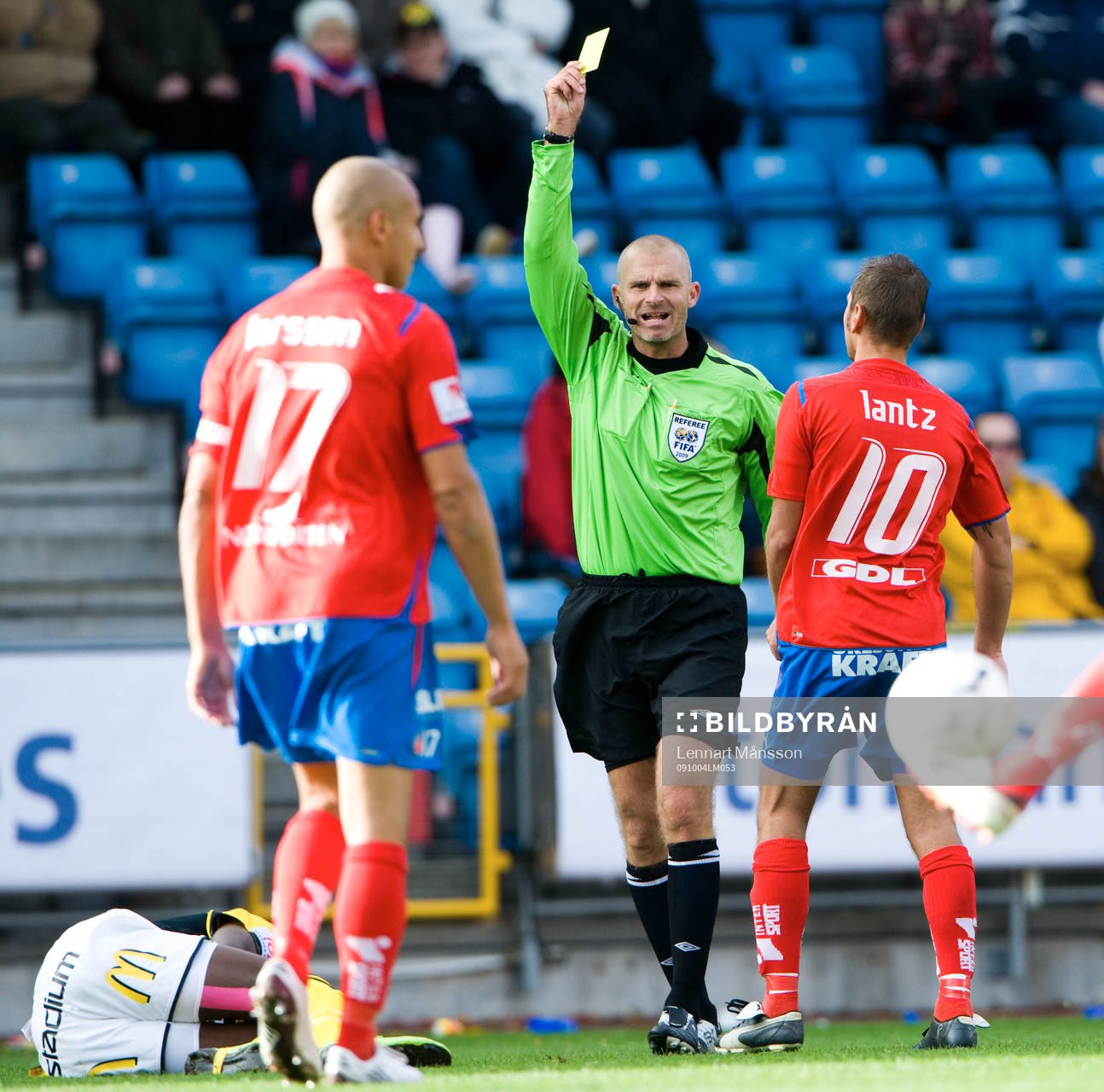 Henrik Larsson, Marcus Lantz och domare Michael Lerjéus