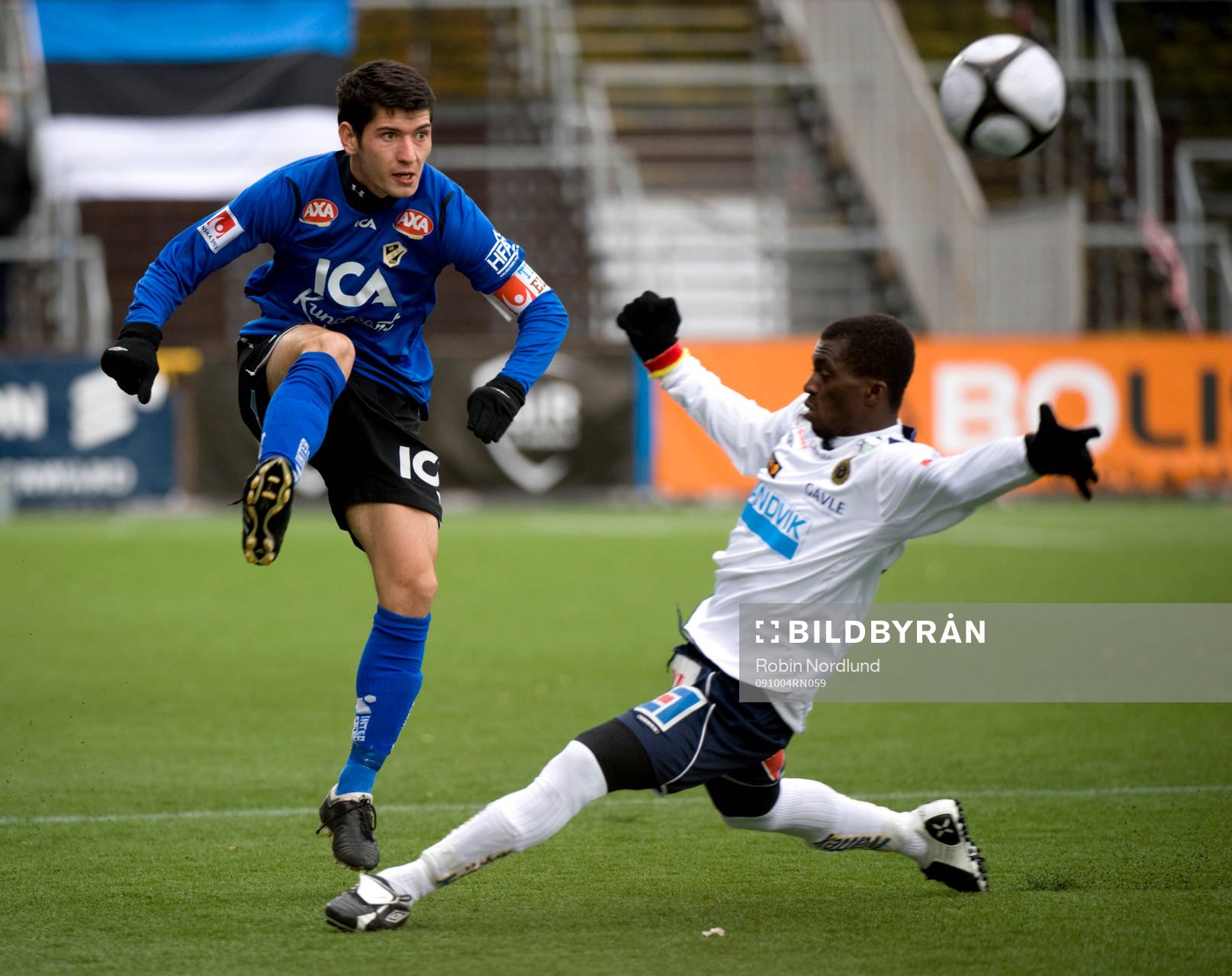 Anel Raskaj, Halmstad och Yussif Chibsah, Gefle