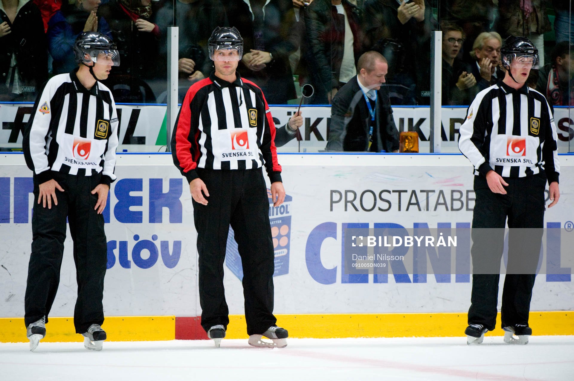 Domare Ulf Rönnmark och hans två assisterande domare