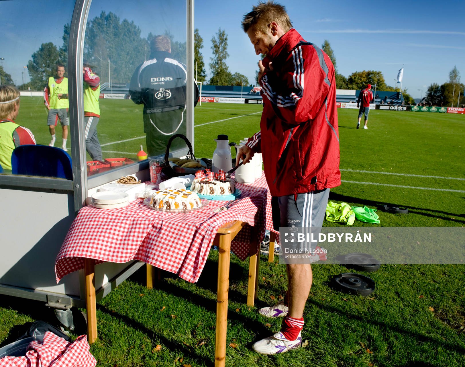 Martin Jörgensen bjöds på tårta