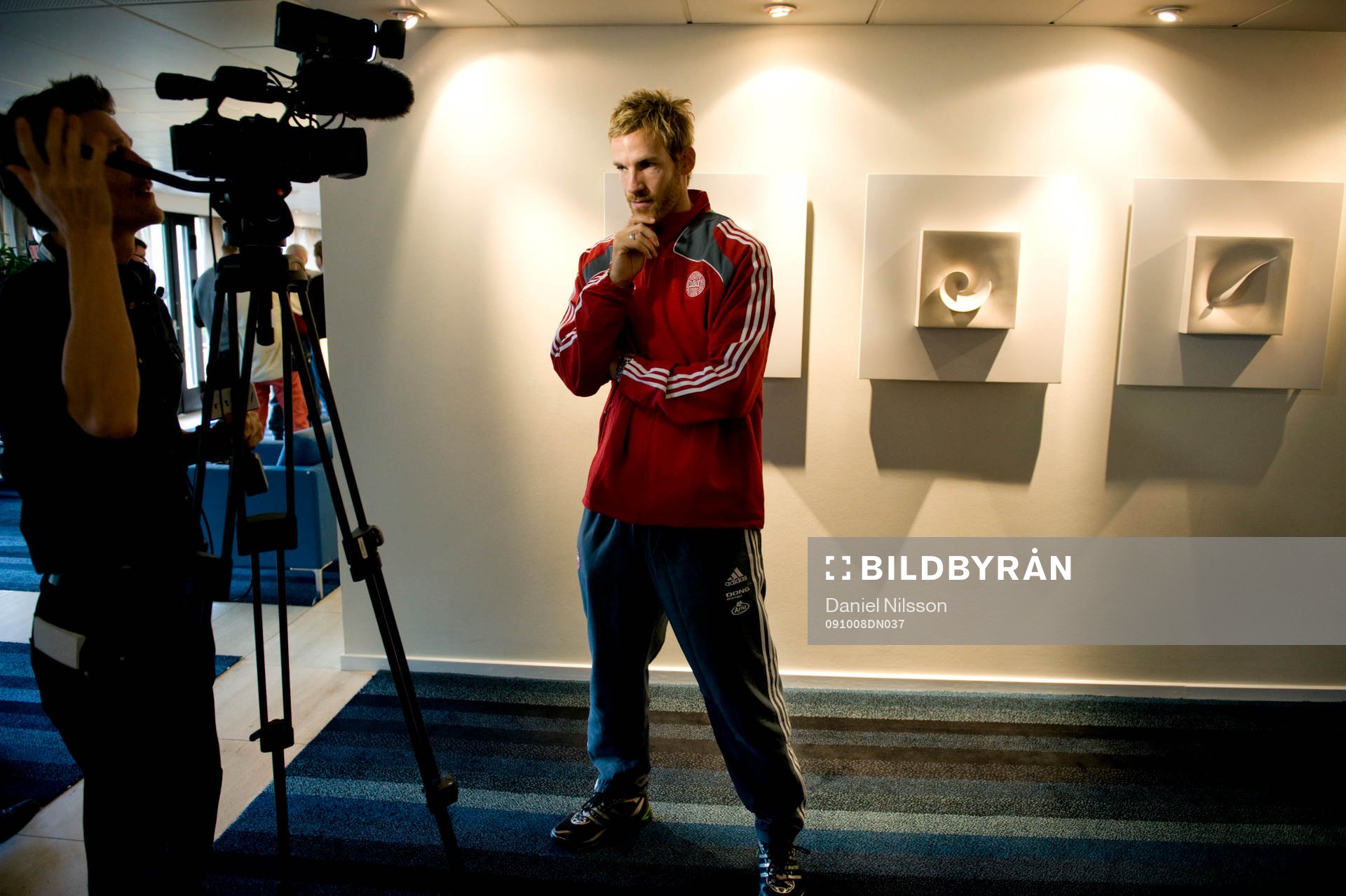 Sören Larsen blir intevjuvad