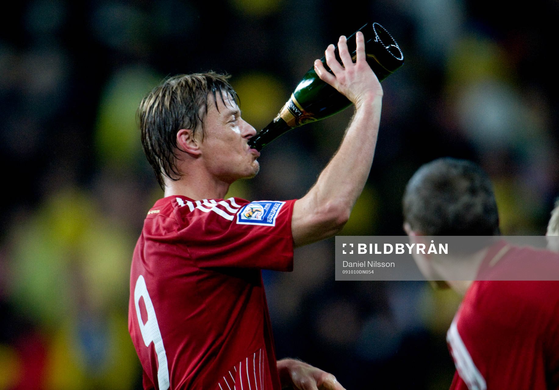 Jubel i Danmark. Jon Dahl Tomasson, Danmark firar med