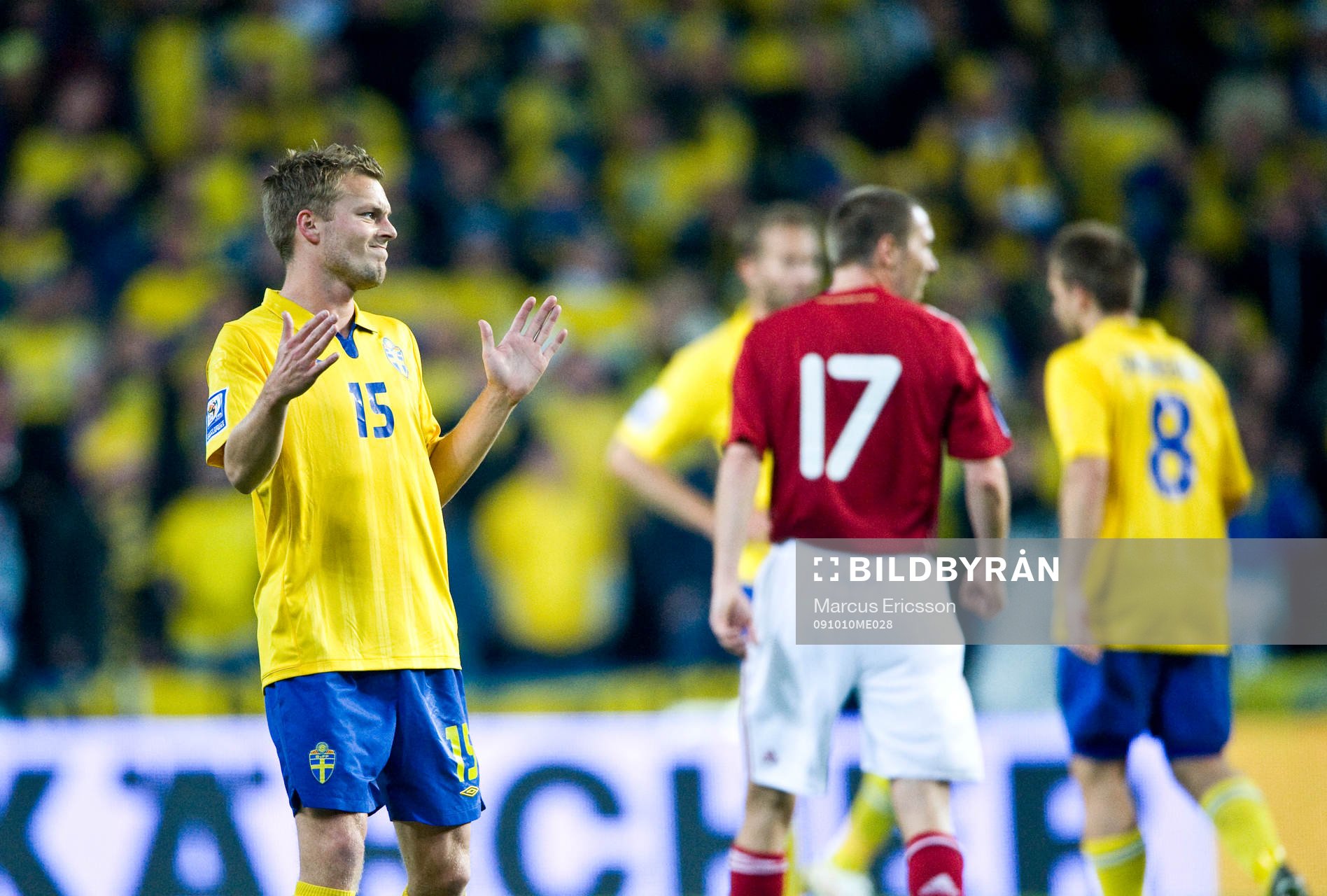 Sebastian Larsson, Sverige visar med händerna att det var