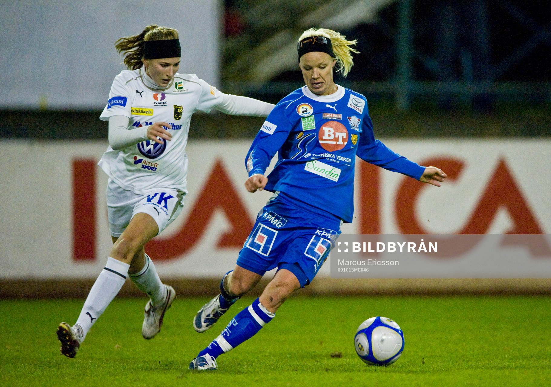 Emma Berglund, Umeå och Caroline Seger, Linköping