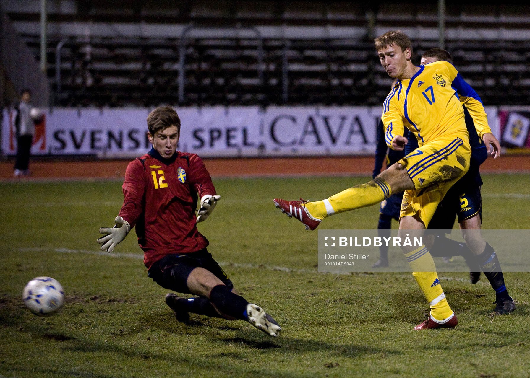 Yevgen Pavlov, Ukraina, gör 1-0. David Nilsson, målvakt