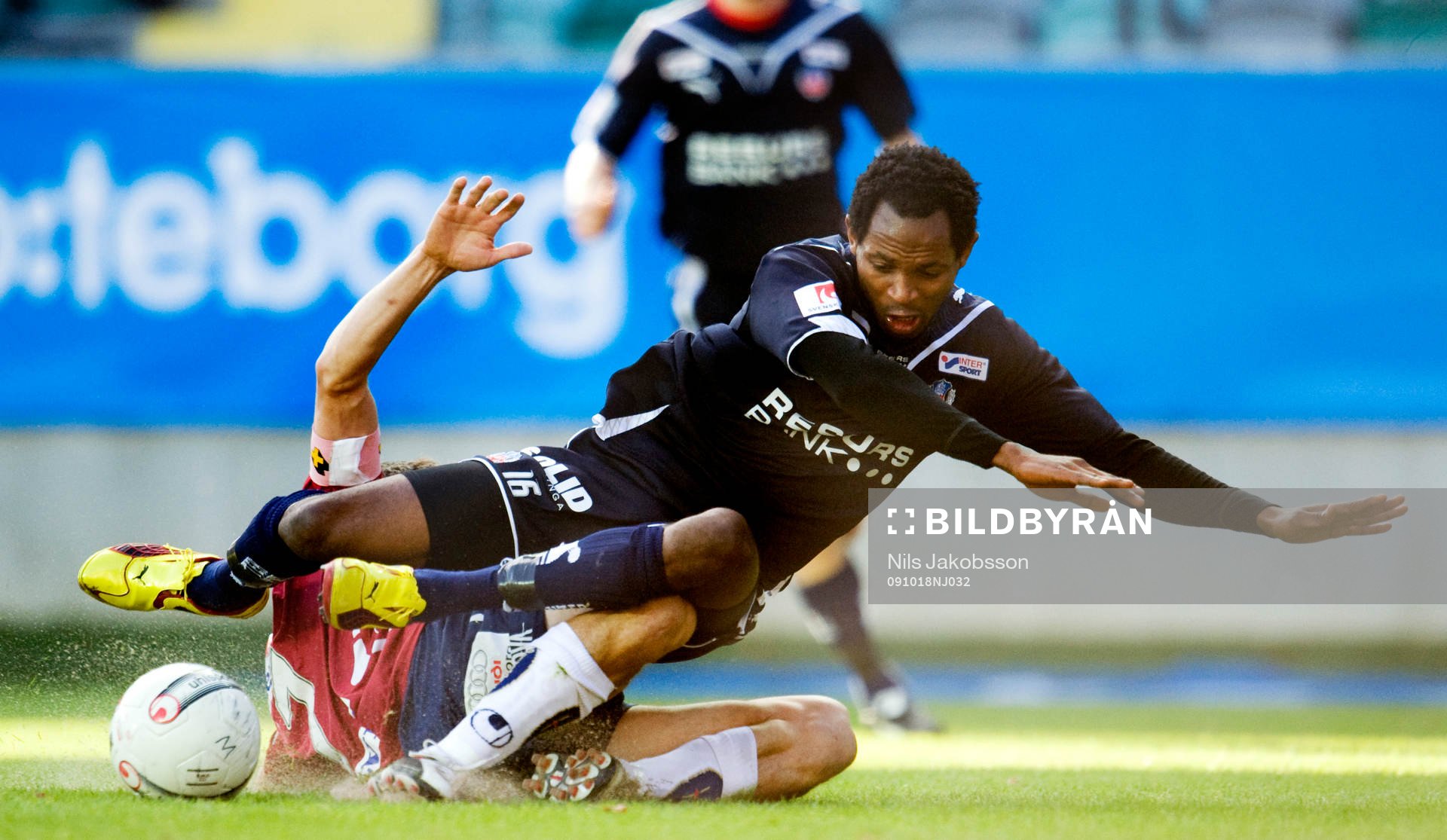 René Makondele, Helsingborg, glidtackling
