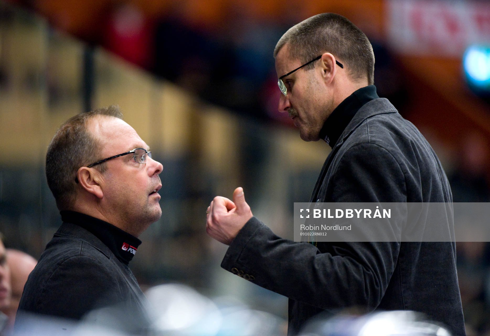 Per-Erik Johnsson och Tommy Samuelsson, Tränare, i samtal