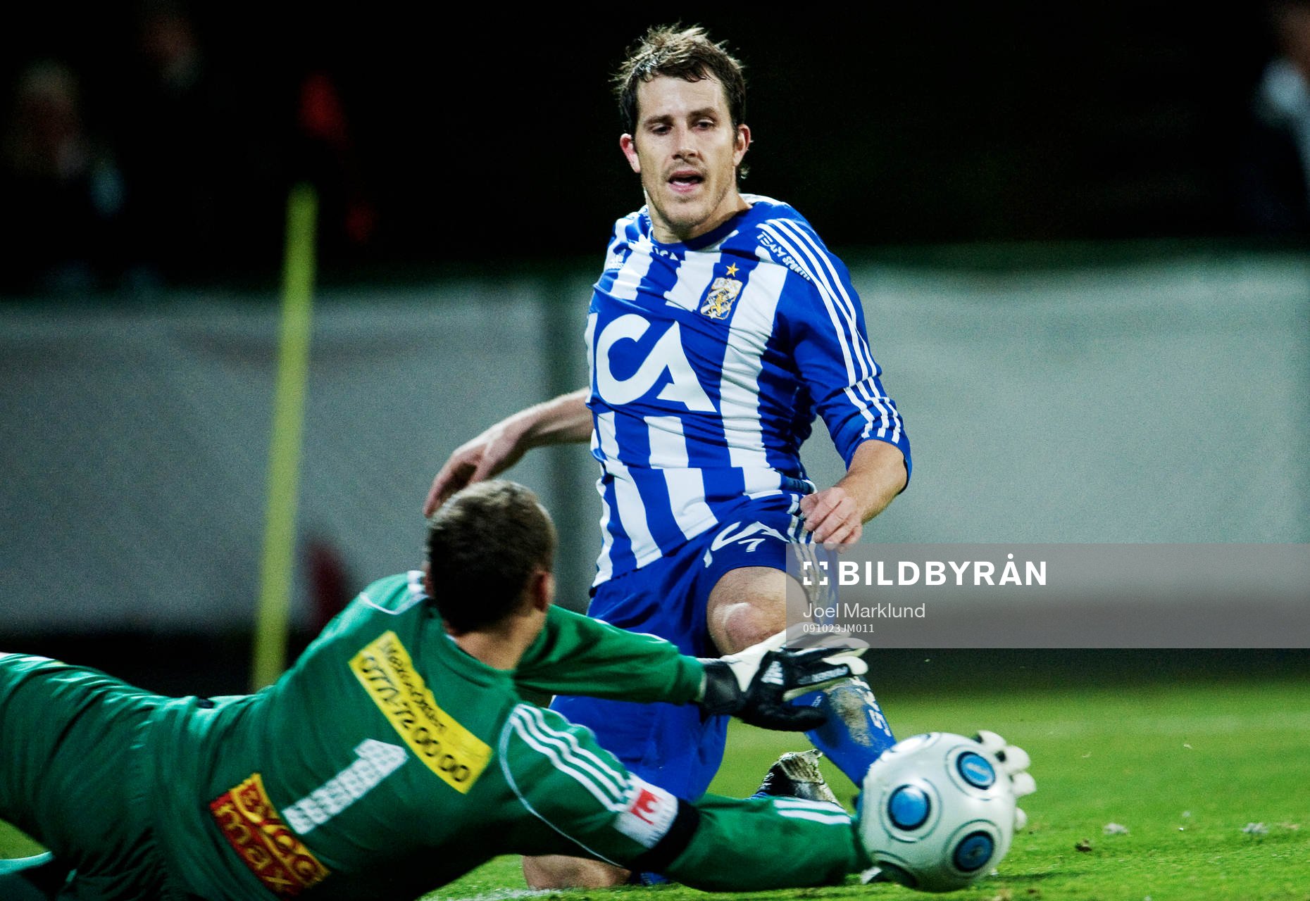 Tobias Hysén, IFK Göteborg, i farligt läge mot Benny