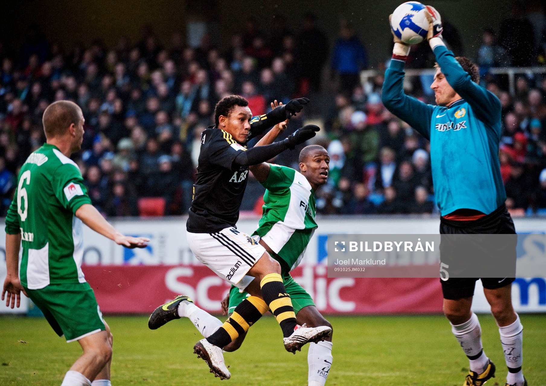 Antonio Flavio, AIK, är nära att göra mål på