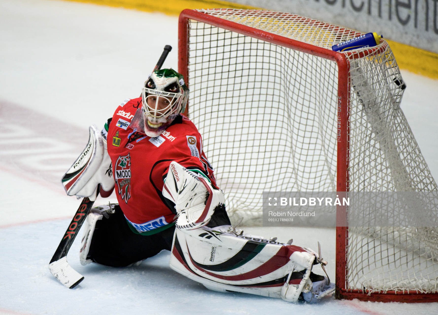 Michal Zajkowski, Målvakt, Modo