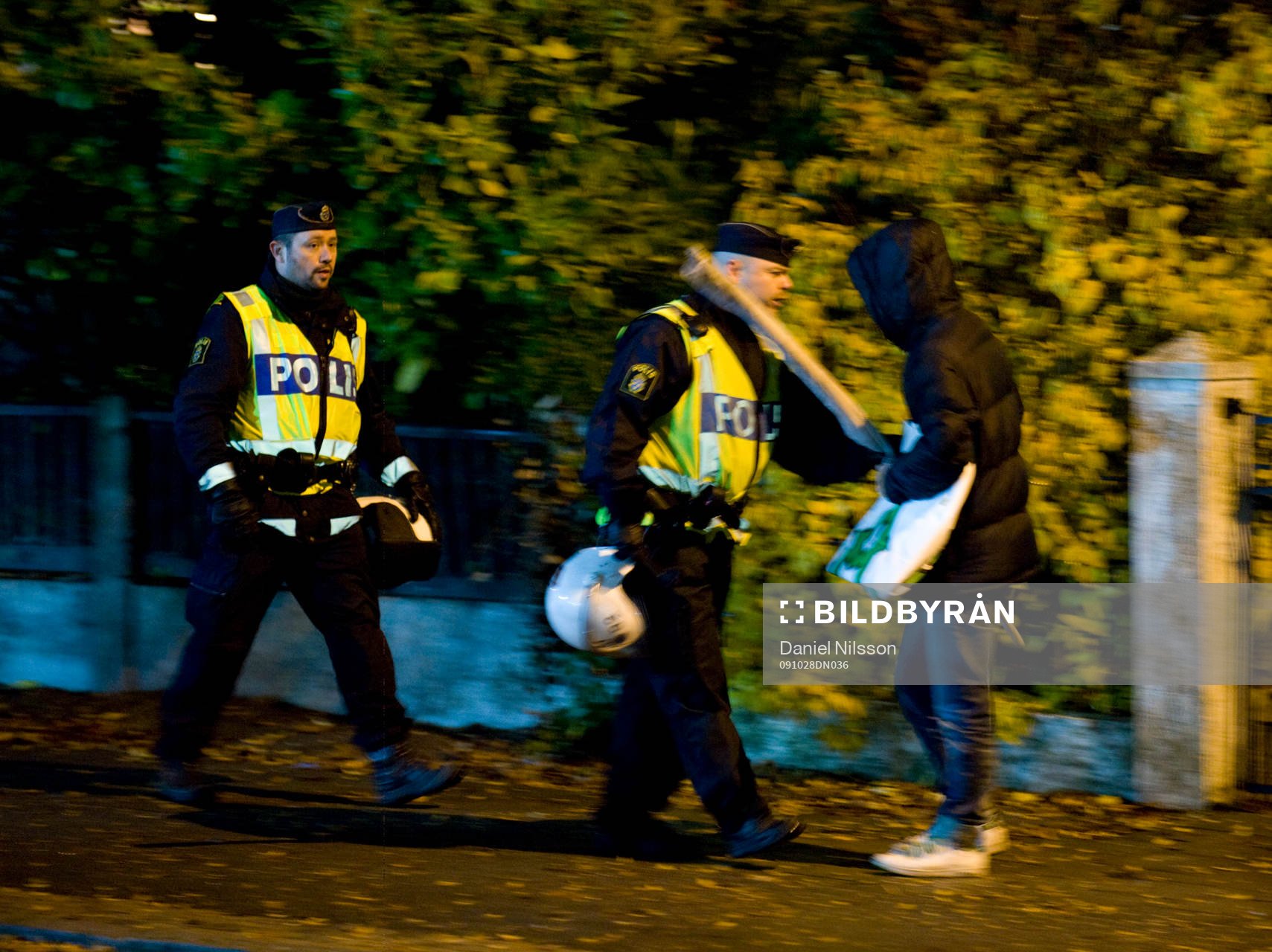 Stökiga Hammarby supporters, polisen, fick spärra av