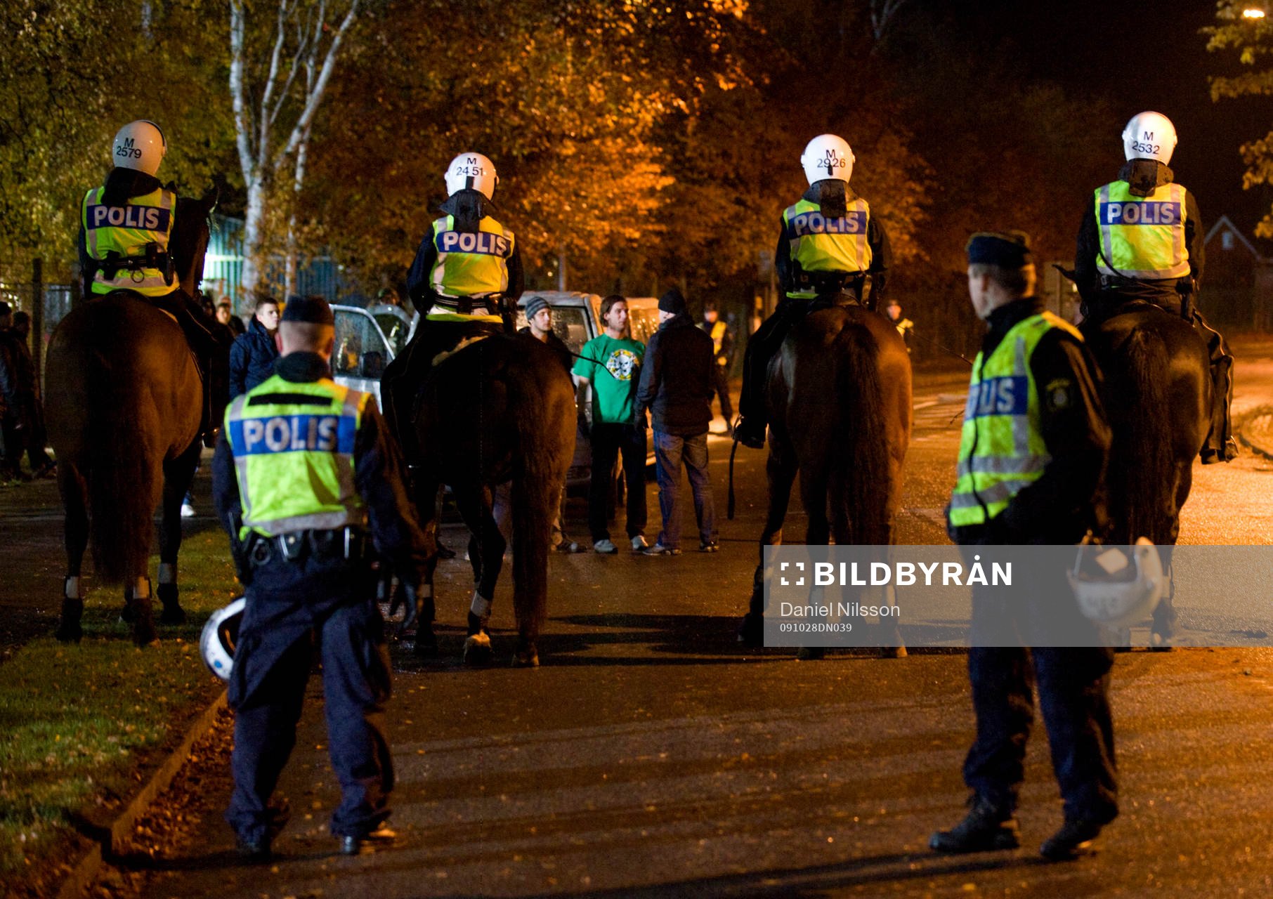Stökiga Hammarby supporters, polisen, fick spärra av