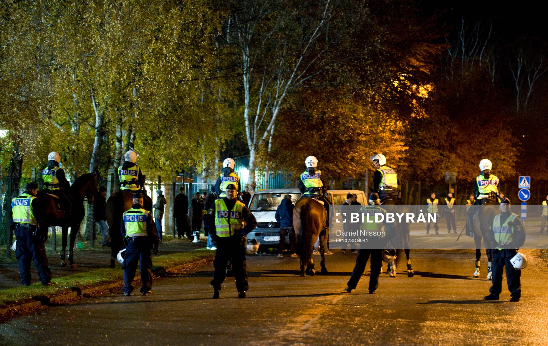 Stökiga Hammarby supporters, polisen, fick spärra av