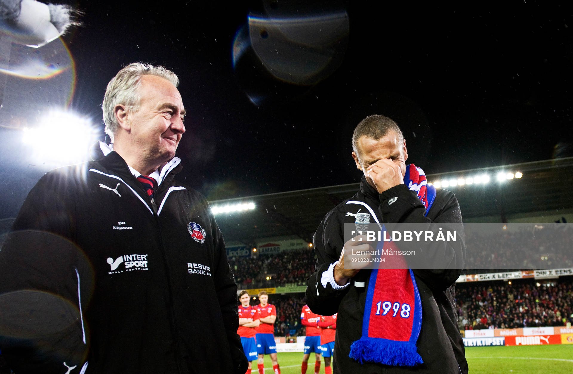 Bo Nilsson, tränare och Henrik Larsson. Avtackning, tal,