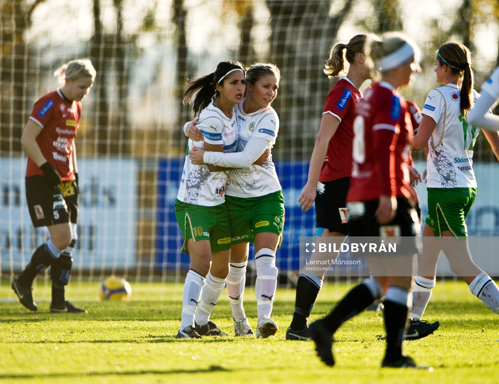 Nazanin Vaseghpanah och Johanna Andersson, Hammarby,