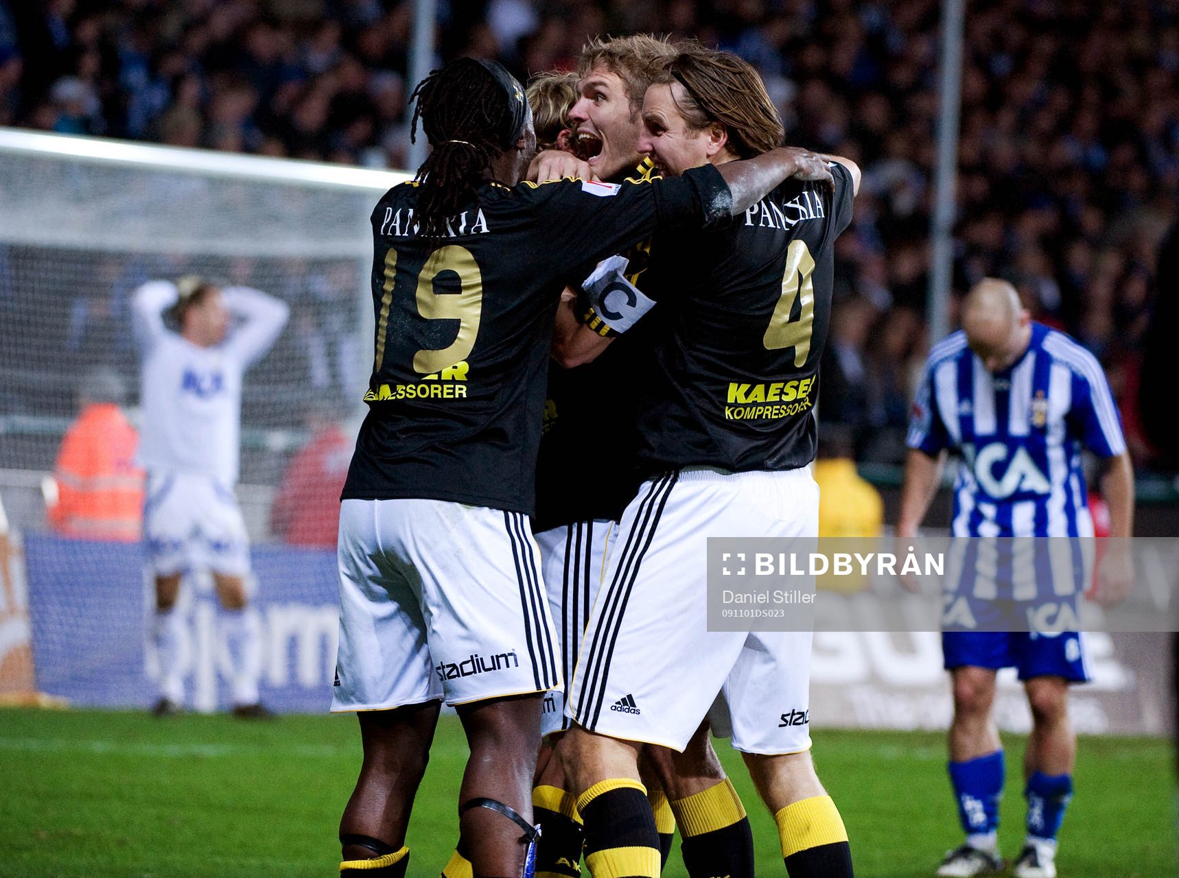 Daniel Tjernström, AIK, gör 2-1. Jubel. Depp Thomas