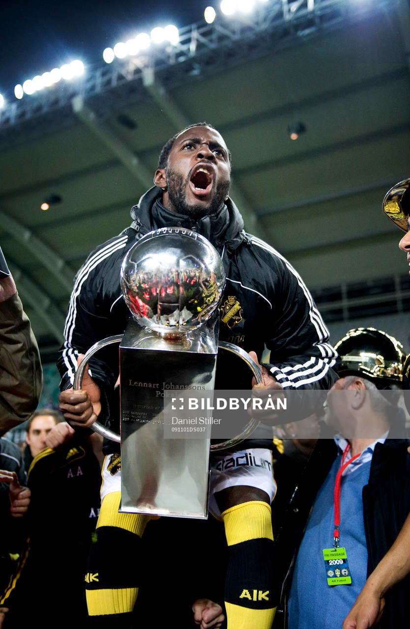 Dulee Johnsson, AIK. Svenska Mästare, SM-guld, pokal, jubel