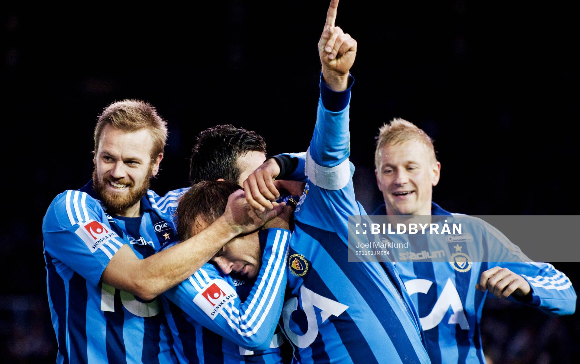  Markus Johannesson, Djurgården, gratuleras till 2-0-målet. Jubel, glädje.