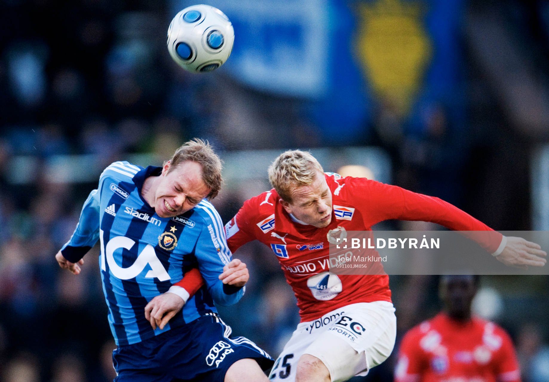 Patrik Haginge, Djurgården, i nickduell med Tobias