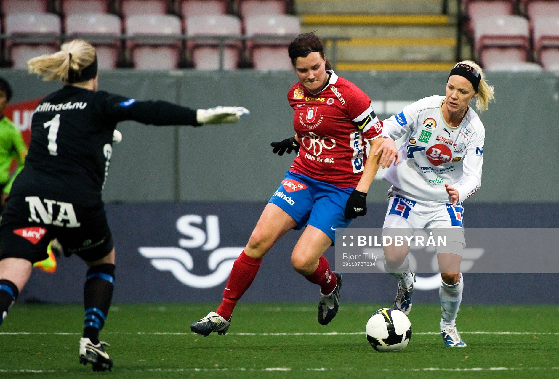 Sanna Valkonen, Örebro och Caroline Seger, Linköping