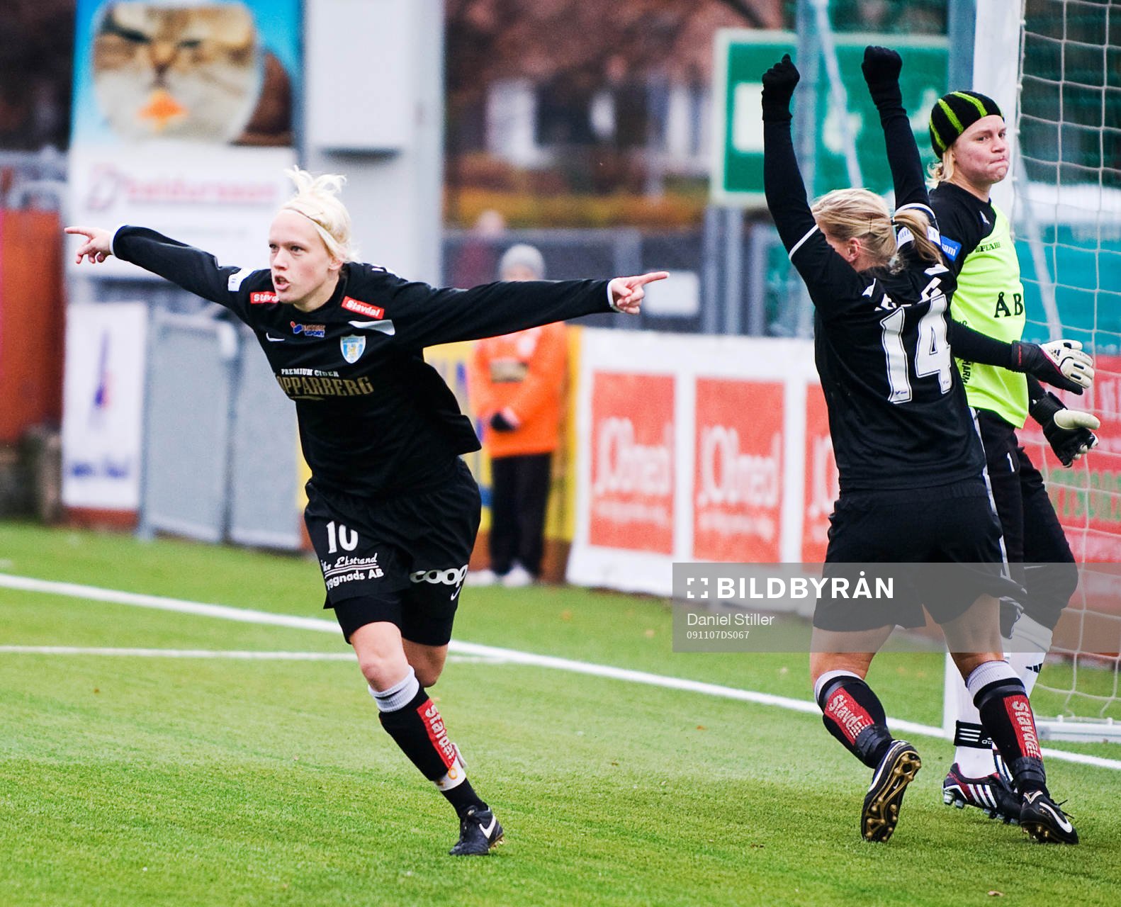 Linnea Liljegärd, Göteborg, gör 1-0. Jubel