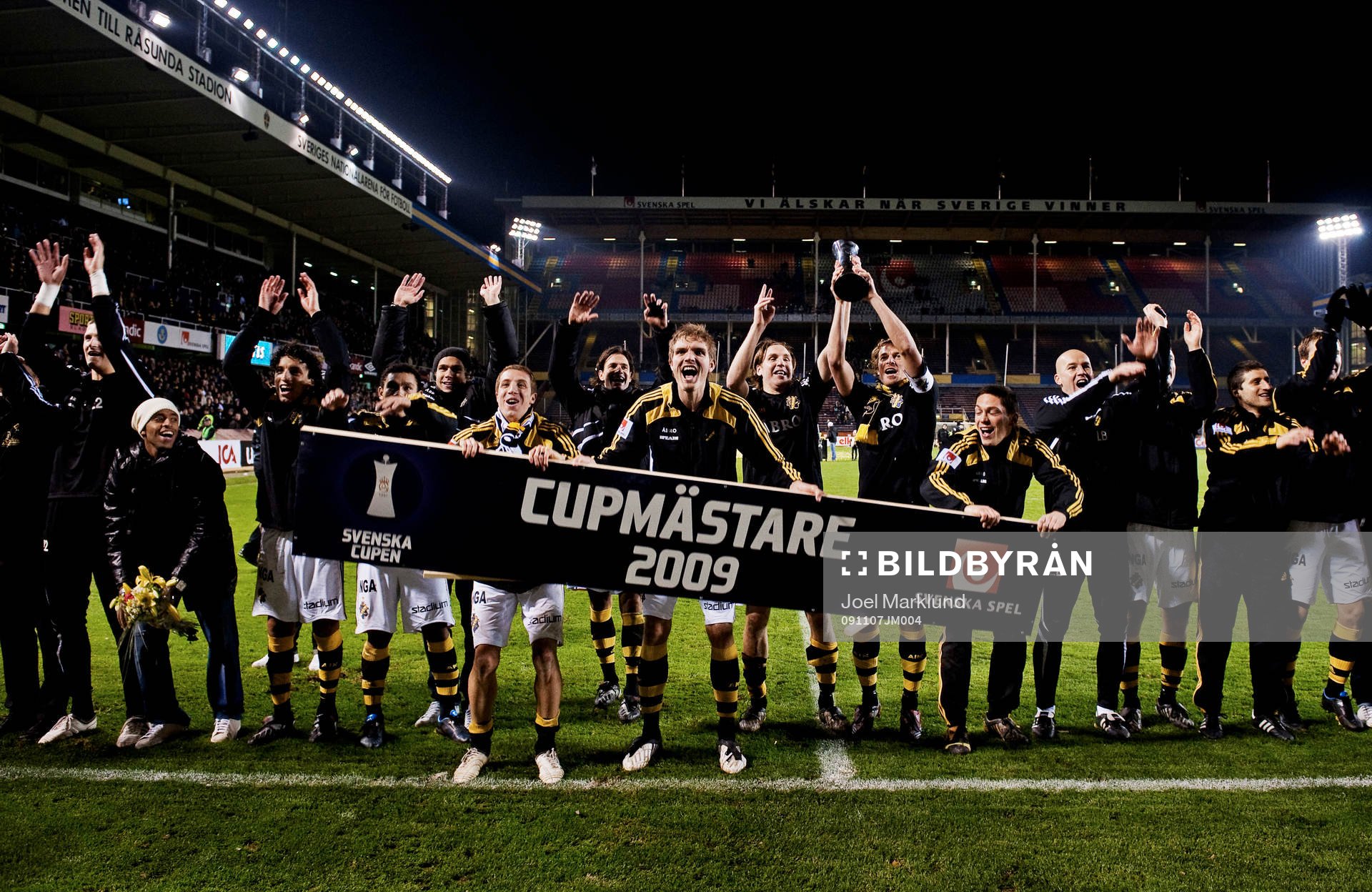 AIK vann Svenska cupen. Jubel, glädje