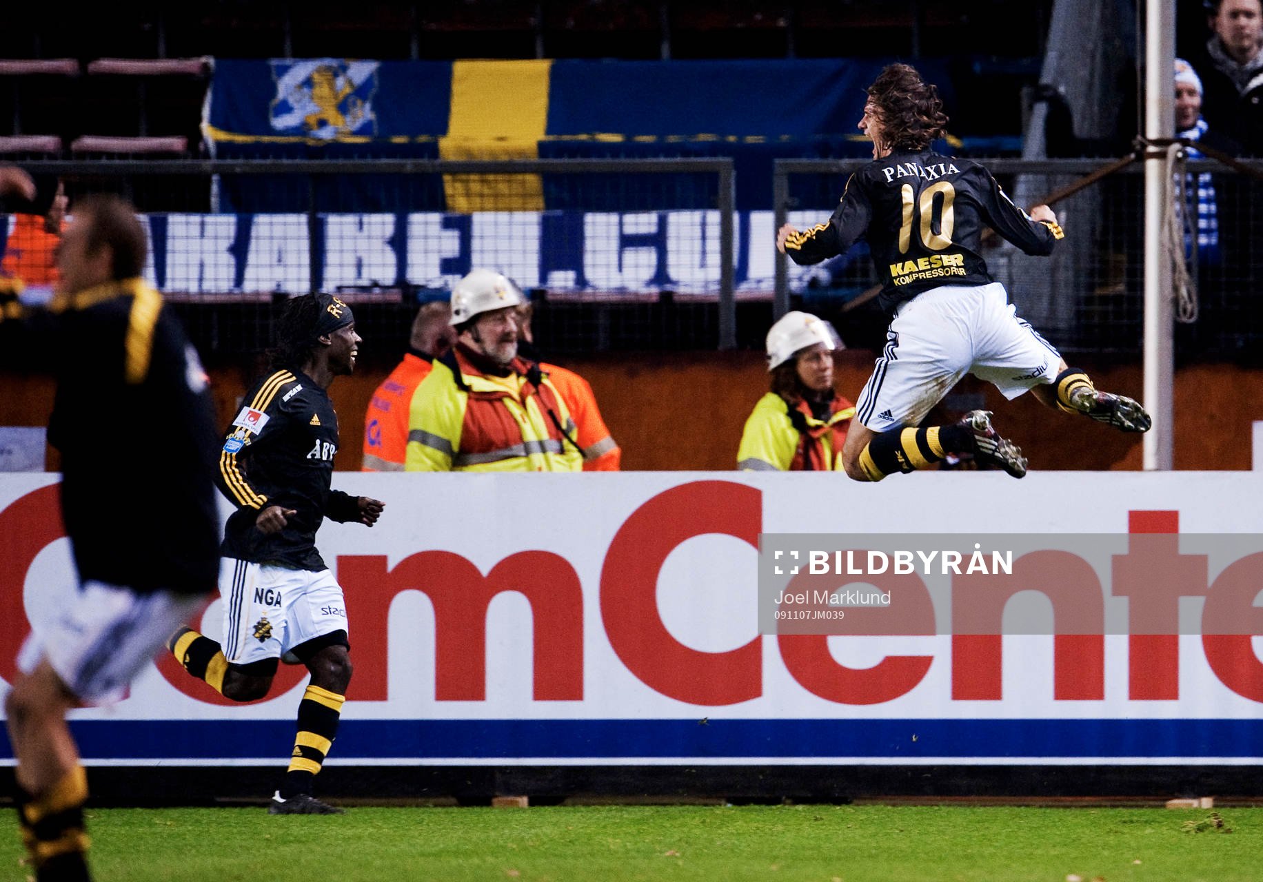  Iván Obolo, AIK, jubel efter sitt 1-0-mål.