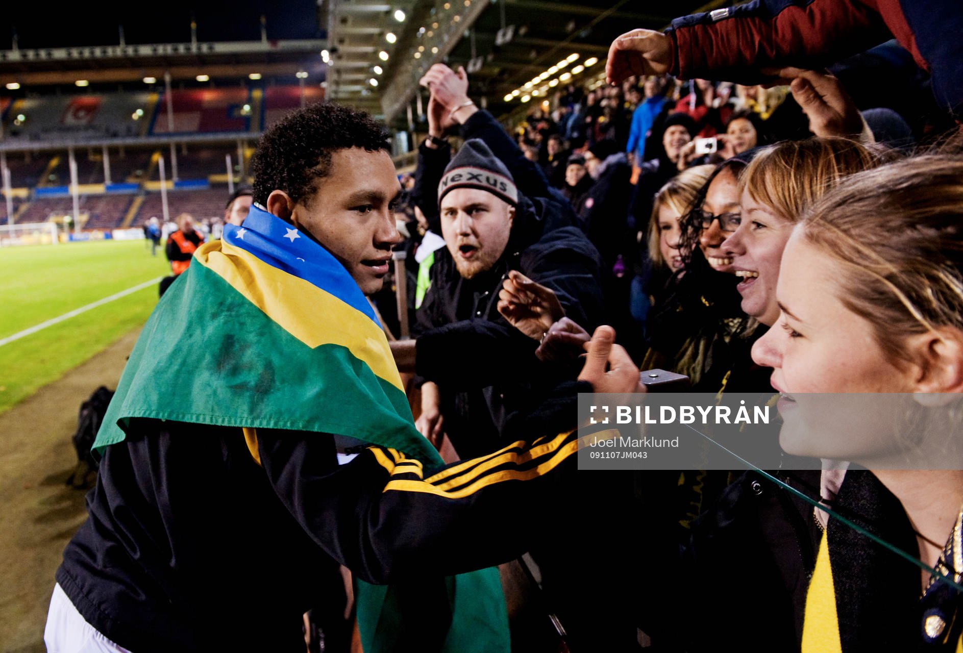 Antonio Flavio, AIK, tackar fansen.