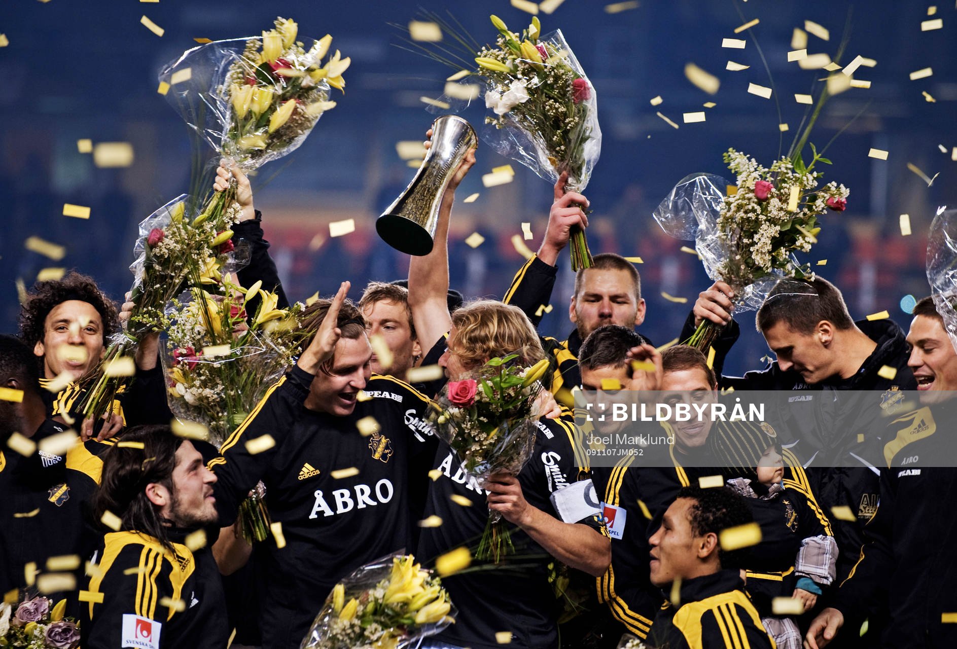 AIK vann Svenska cupen. Jubel, glädje, pokal