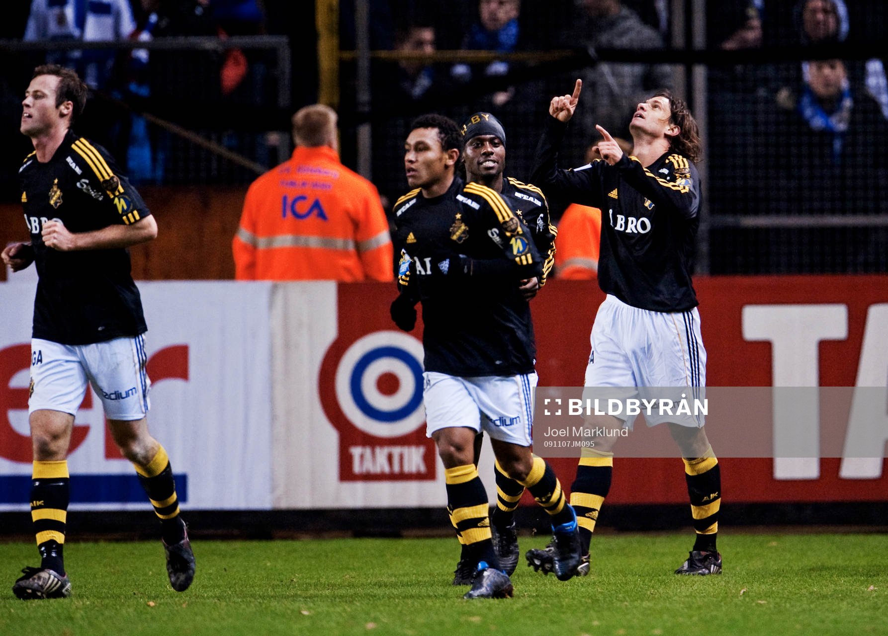  Iván Obolo, AIK, jubel efter 1-0.