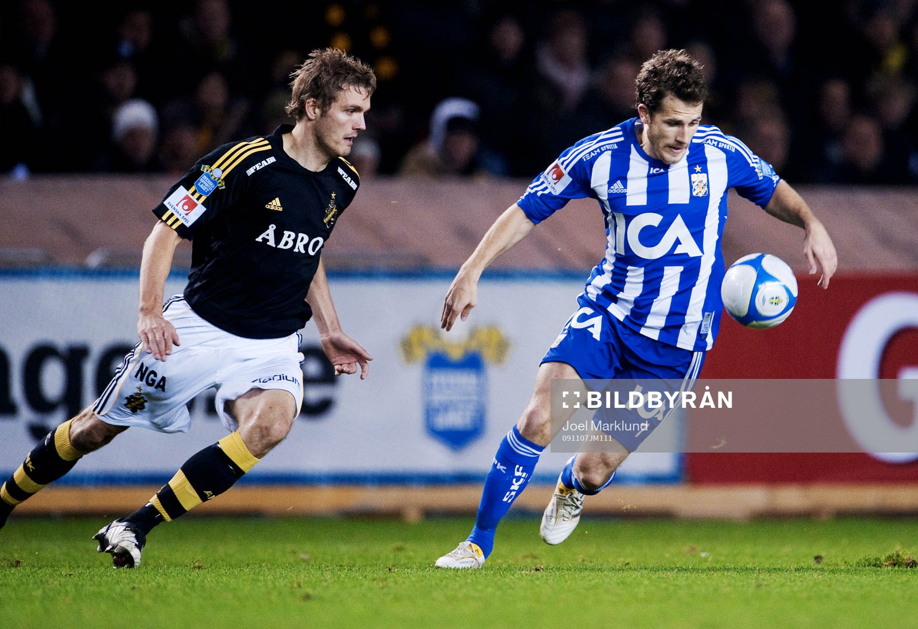 Jos Hooiveld, AIK, jagar Tobias Hysén, IFK Göteborg